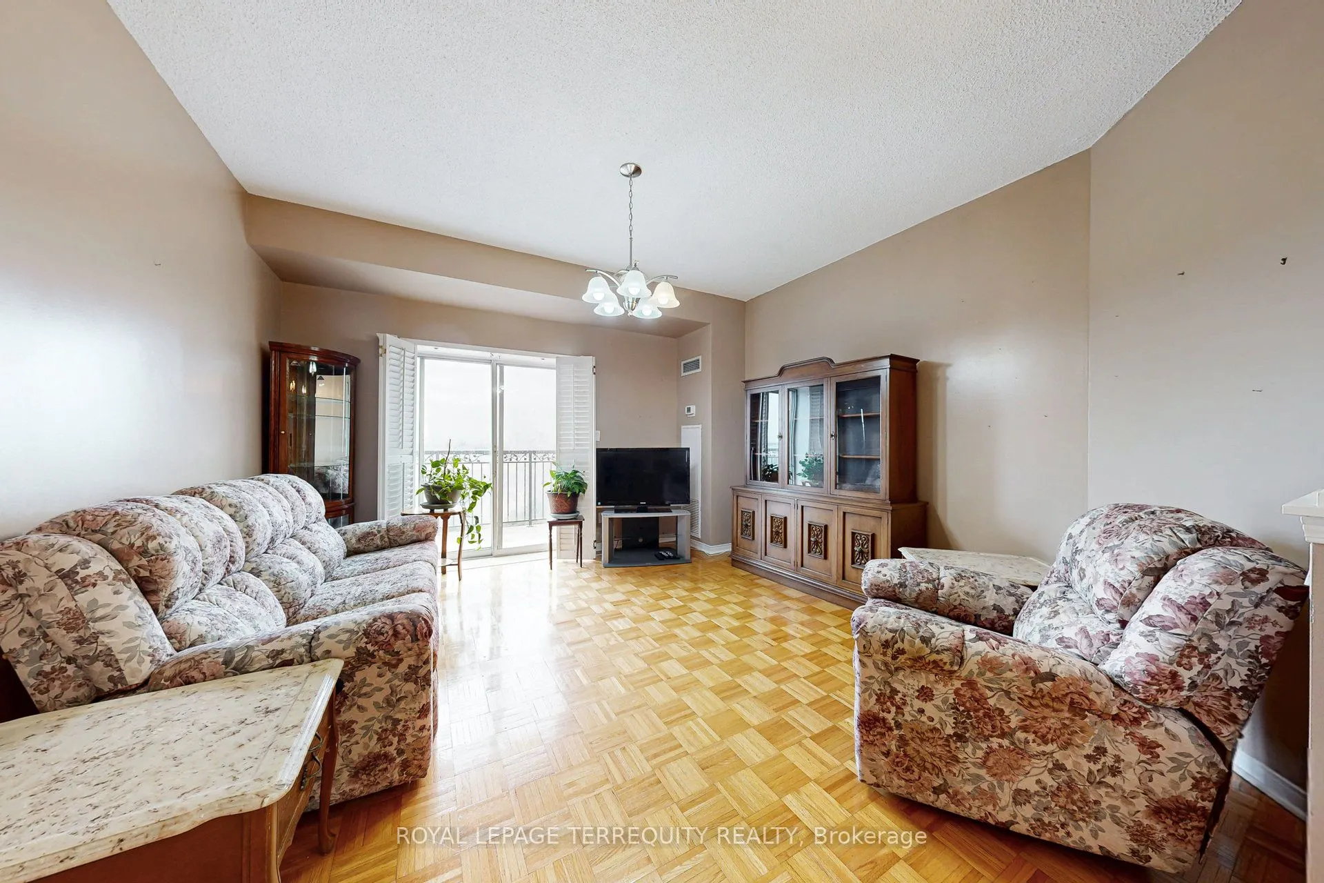 7373 Martin Grove Road, #615