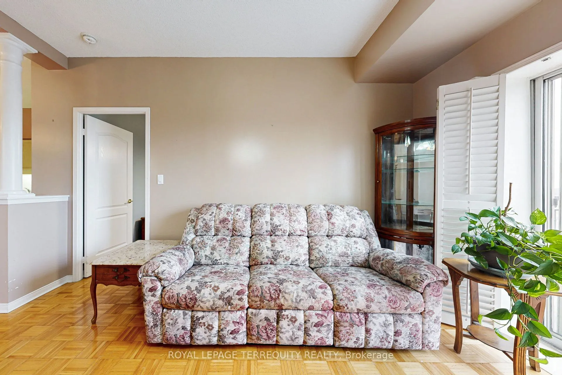7373 Martin Grove Road, #615