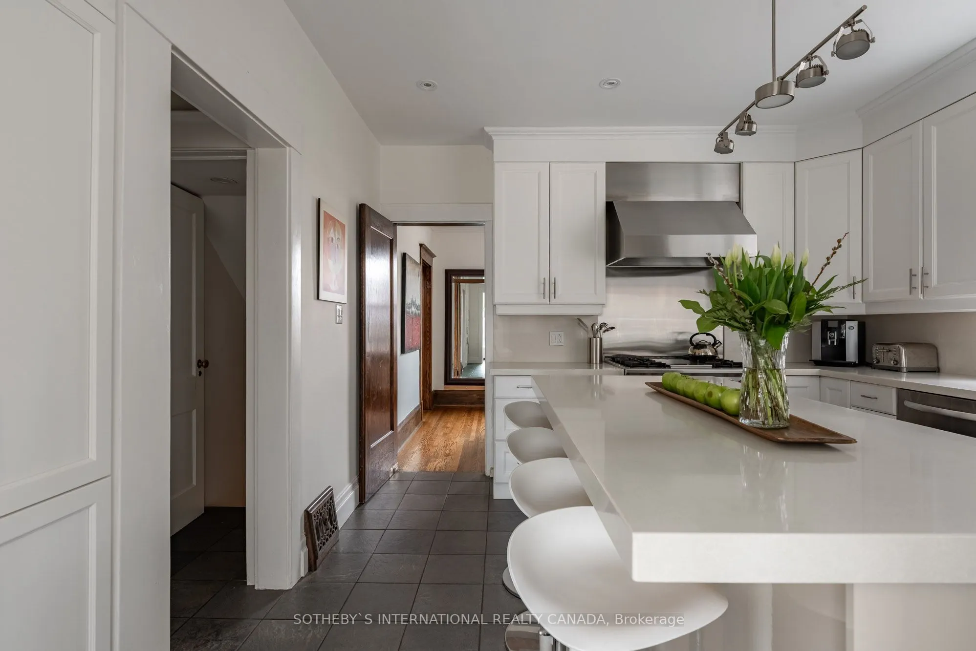 77 Catherine Avenue
