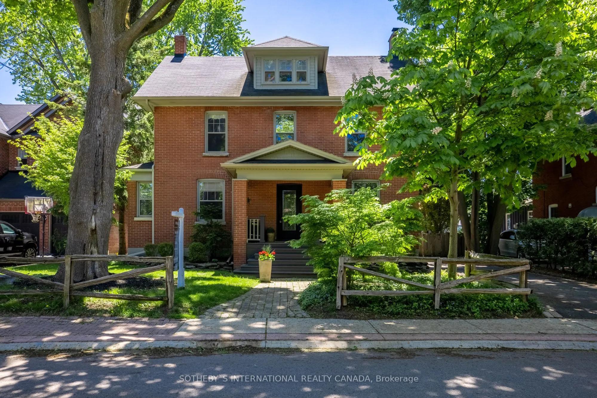 77 Catherine Avenue