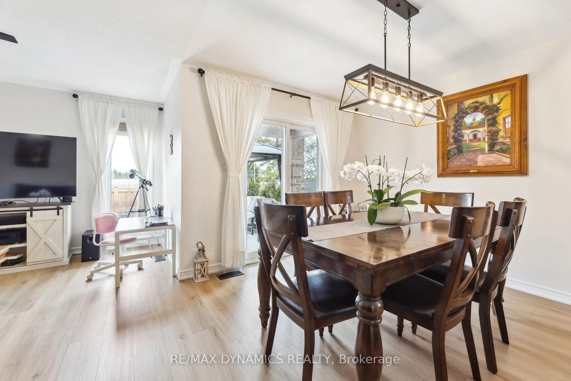 89 Maplewood Avenue