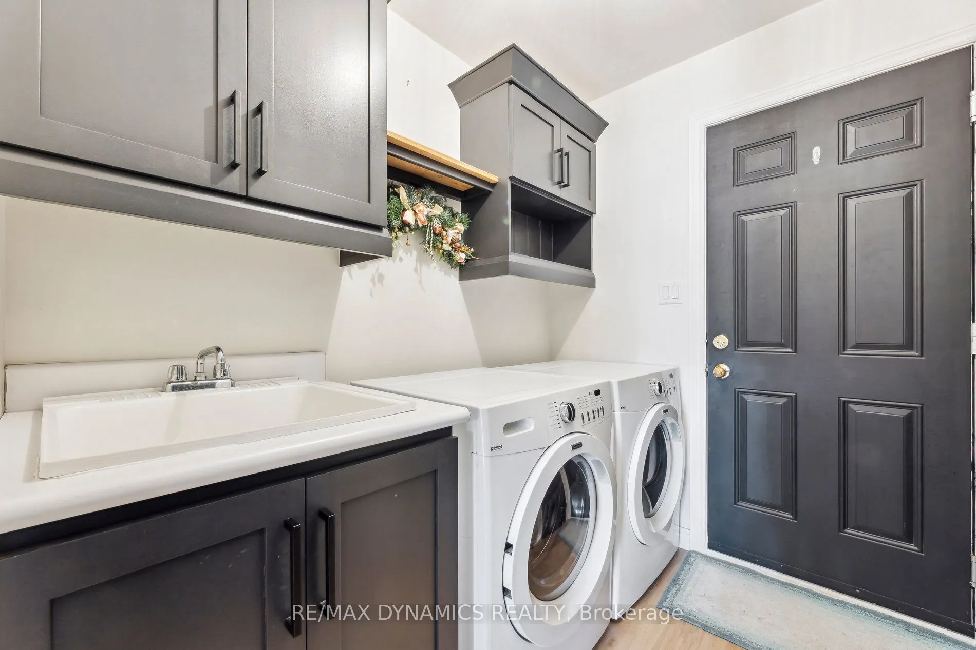 89 Maplewood Avenue