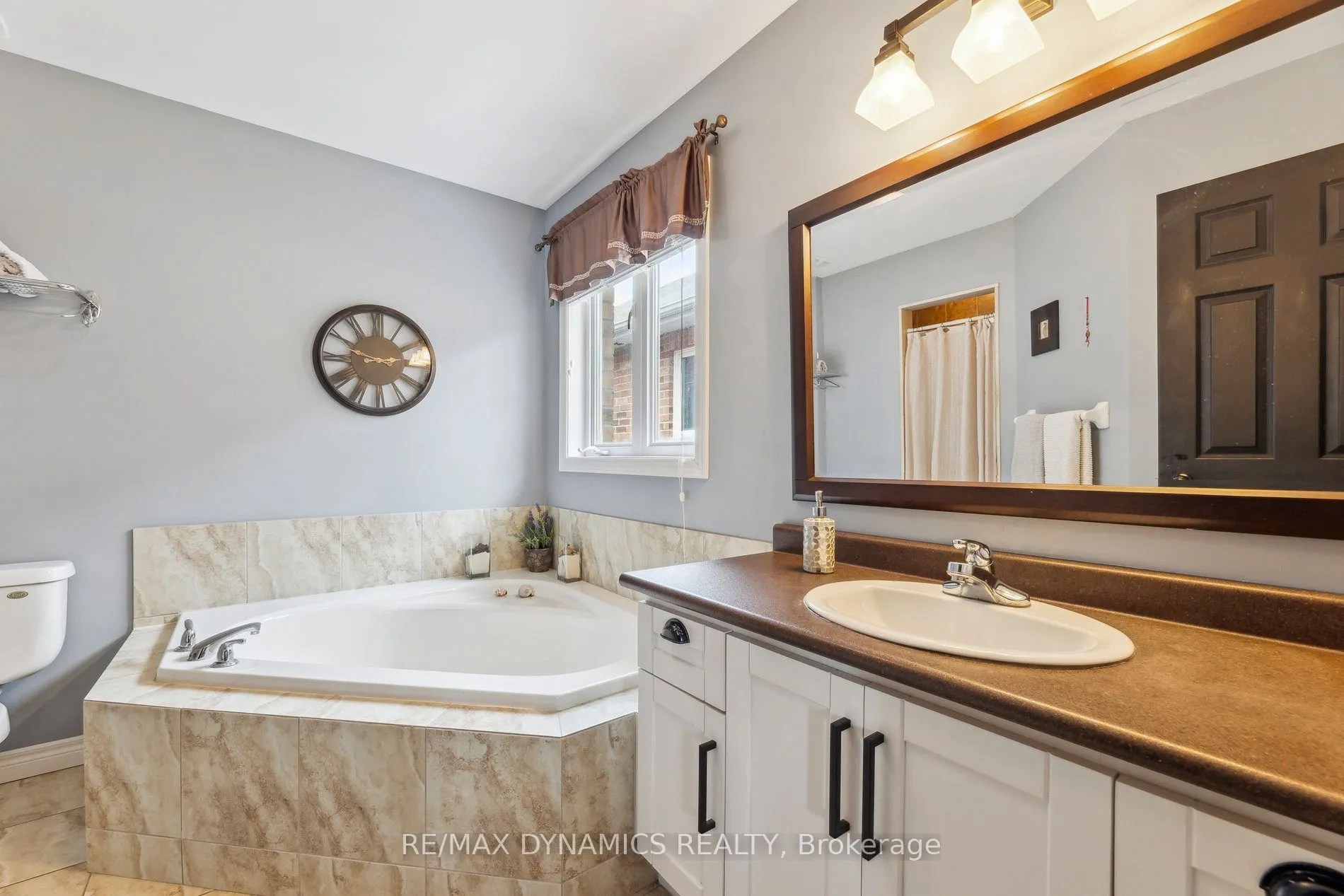 89 Maplewood Avenue