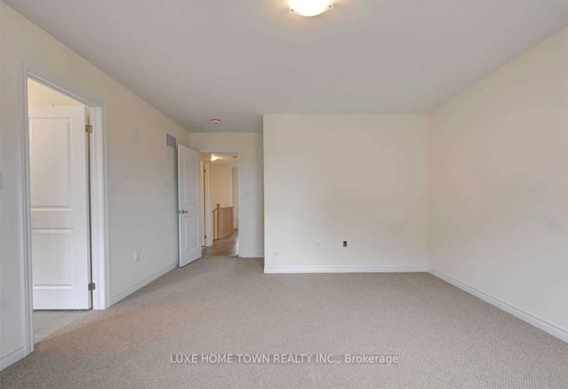 2227 Grainger Loop
