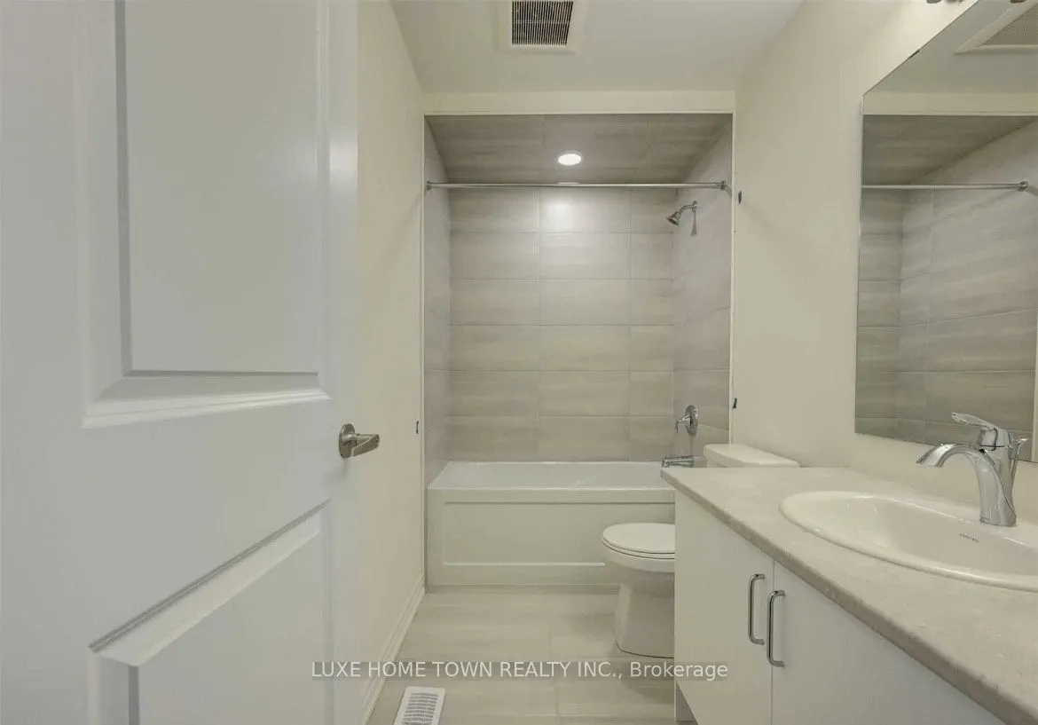 2227 Grainger Loop