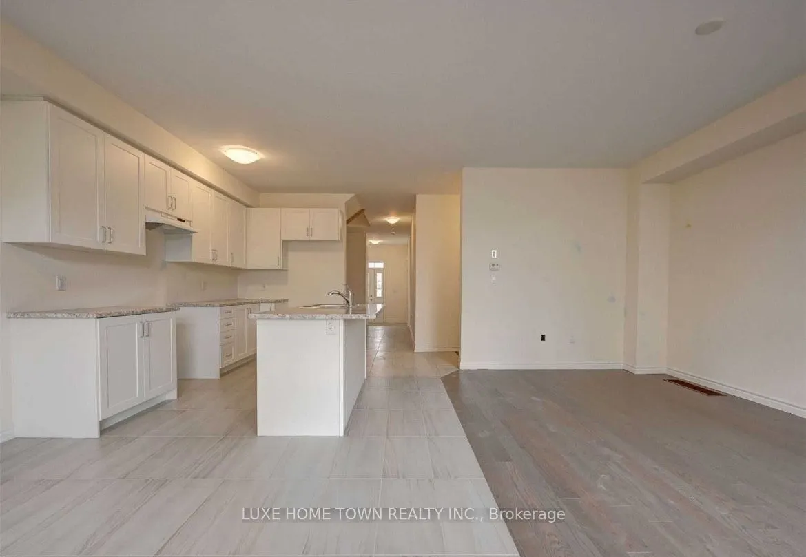 2227 Grainger Loop