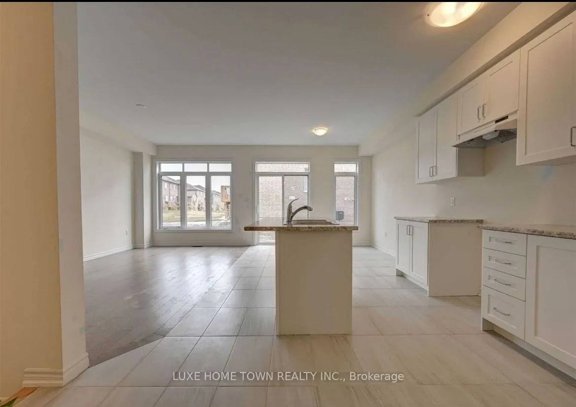2227 Grainger Loop