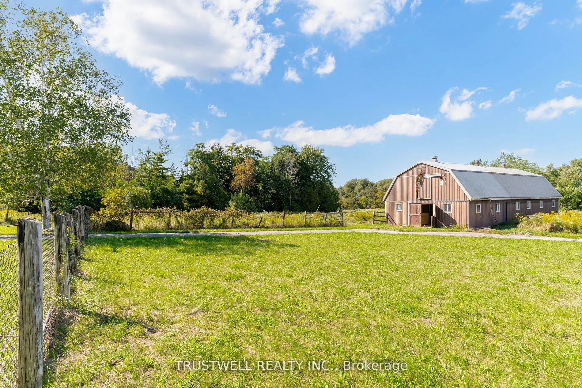 3590 Major Mackenzie Drive E
