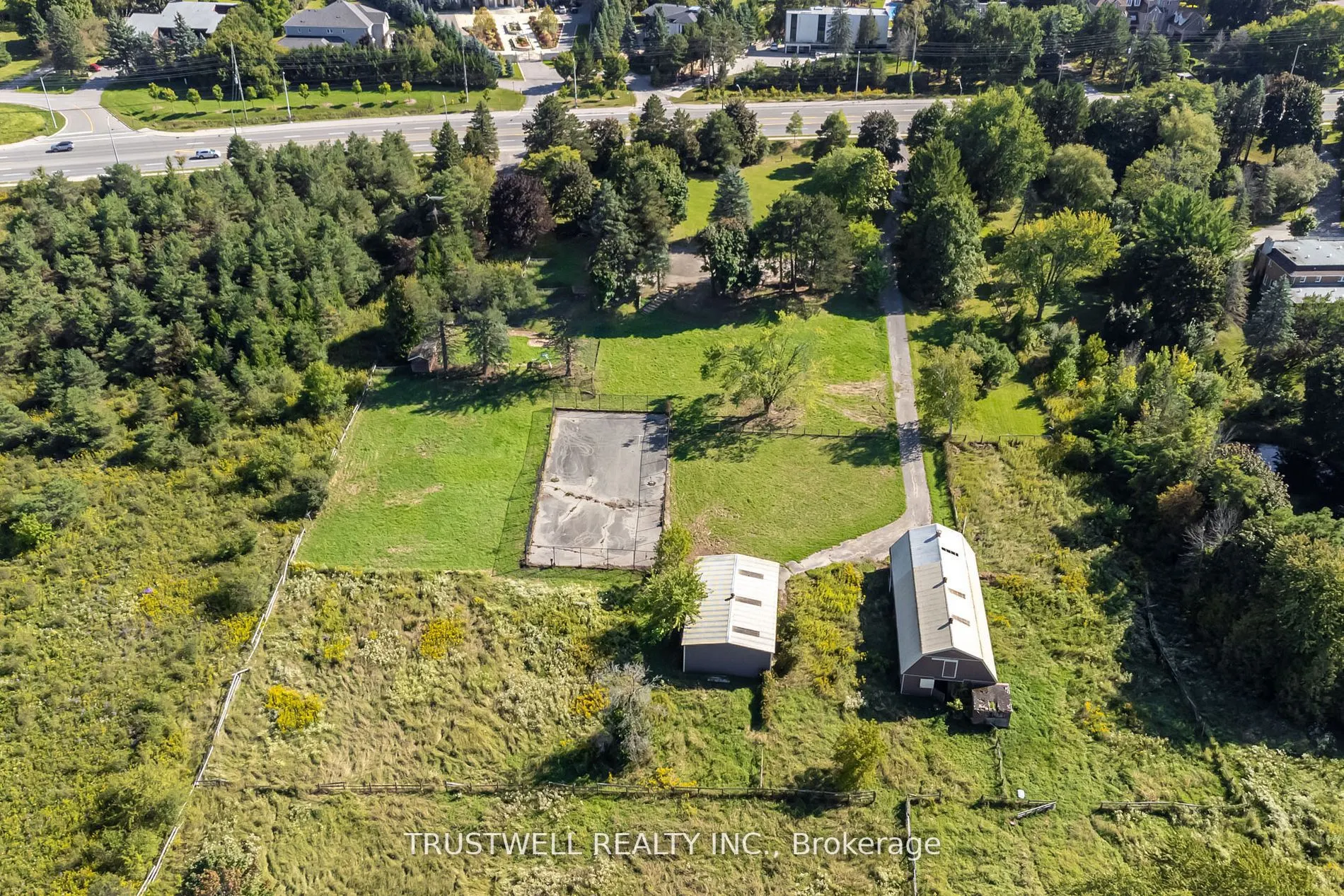 3590 Major Mackenzie Drive E