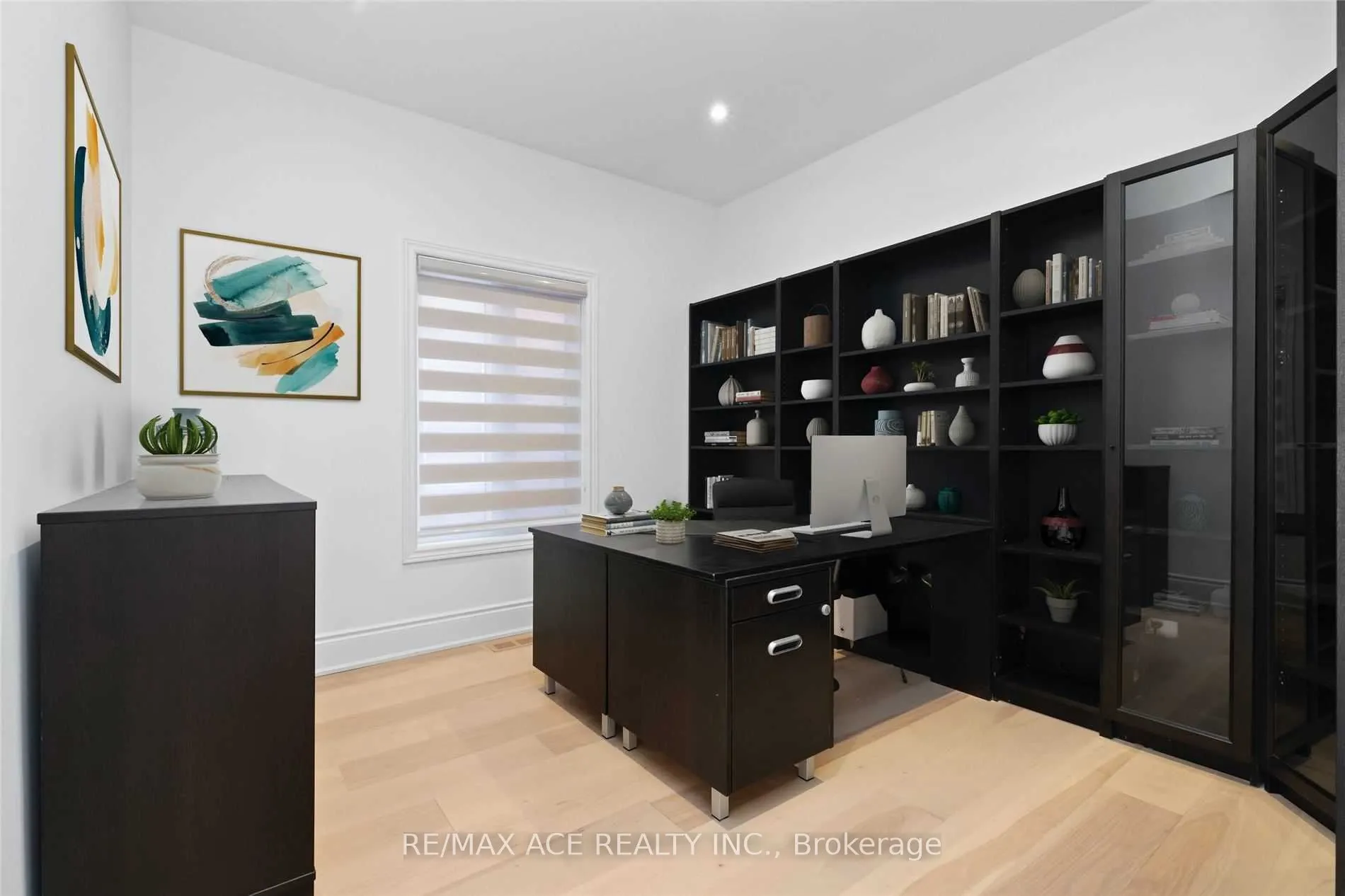 162 Bathurst Glen Drive