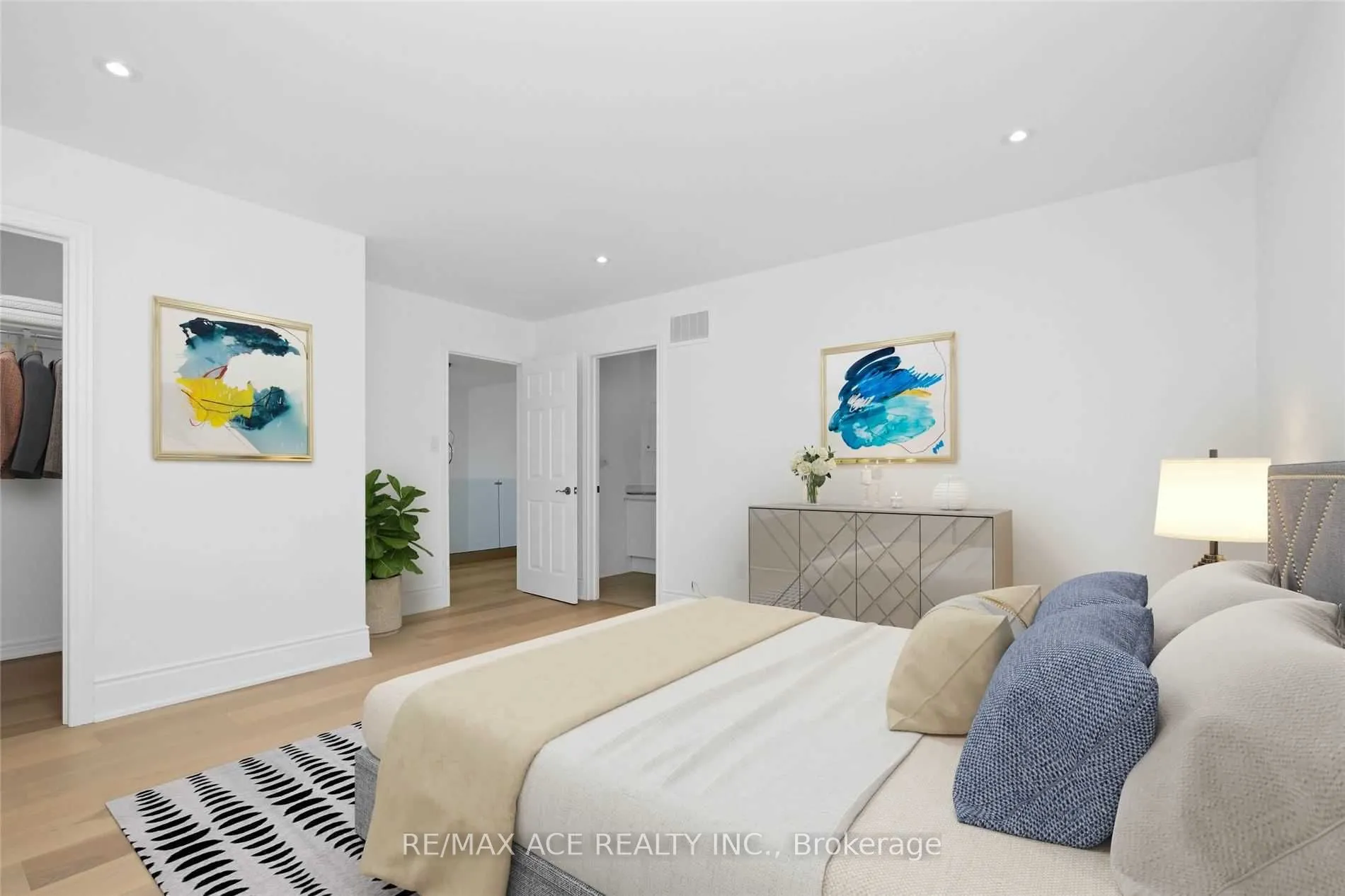 162 Bathurst Glen Drive