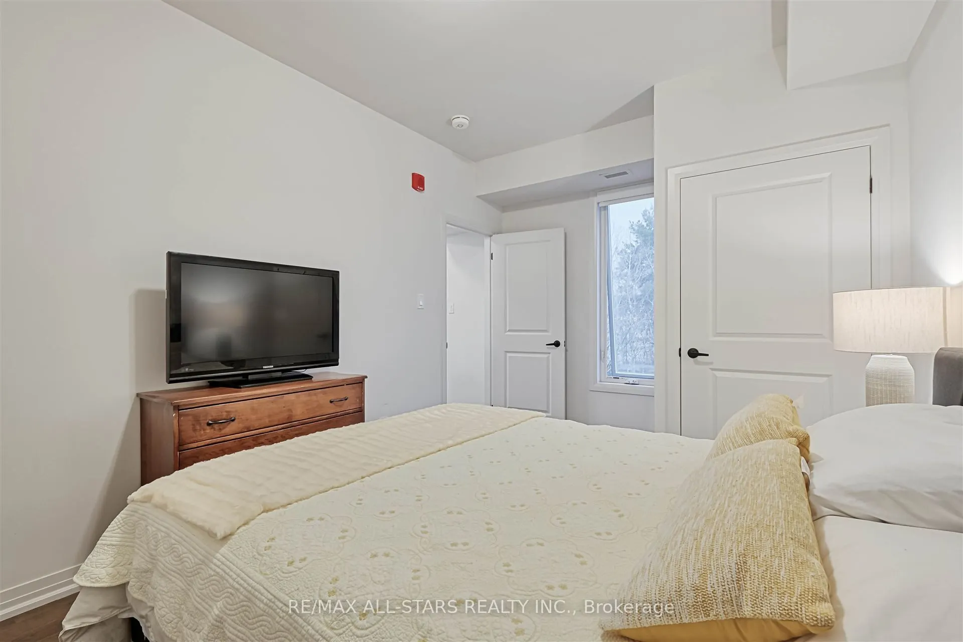 164 Cemetery Road, #301