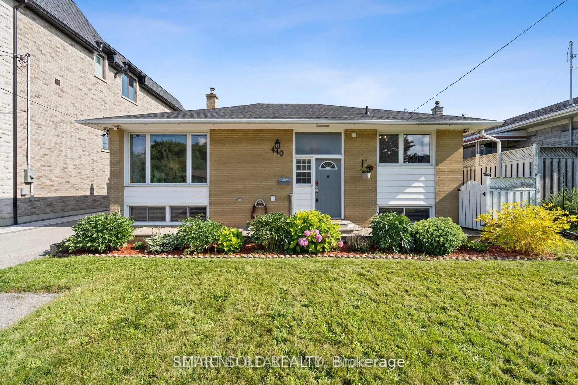 440 Fernleigh Circle S