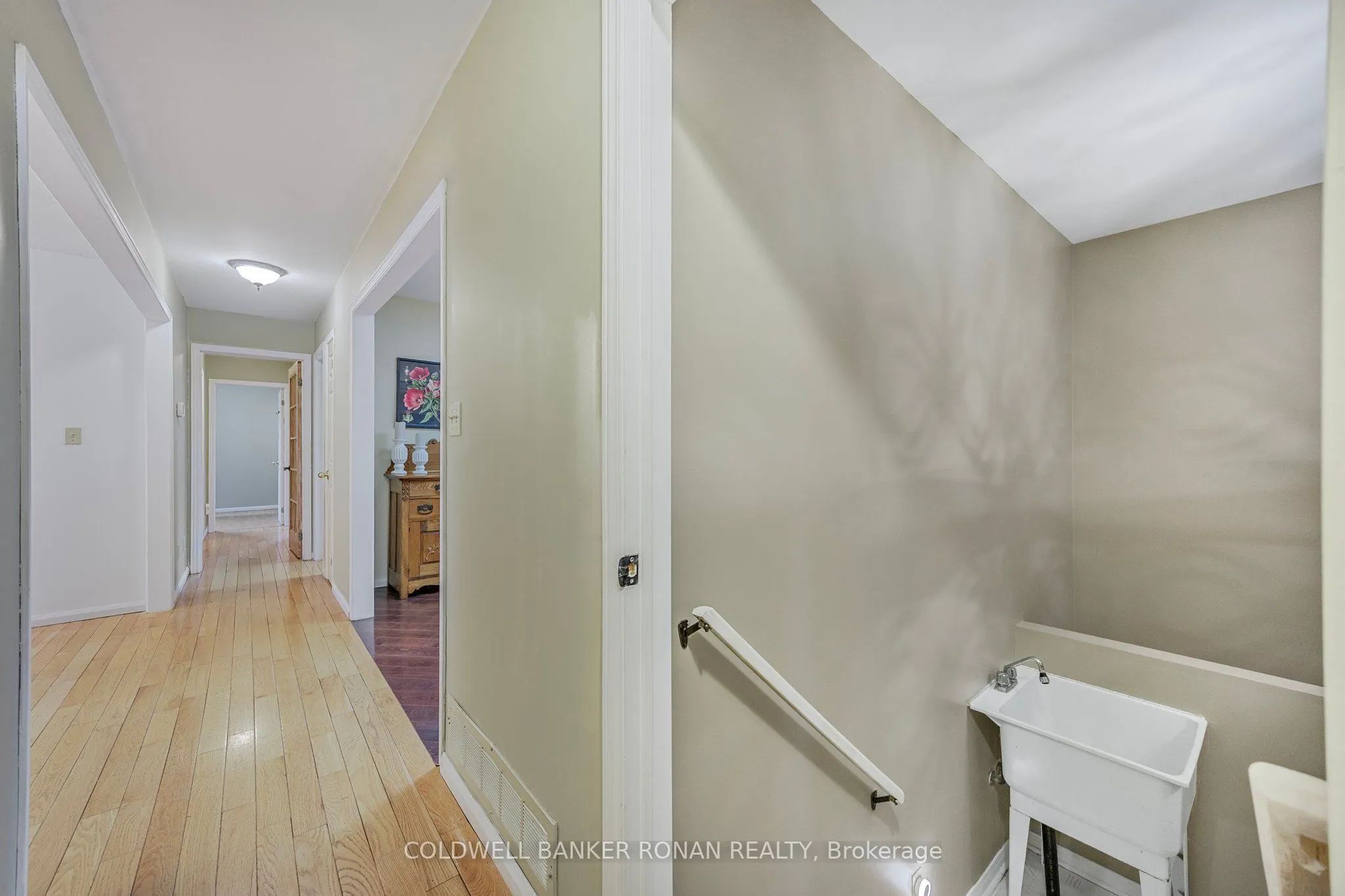 14 Albert Street E
