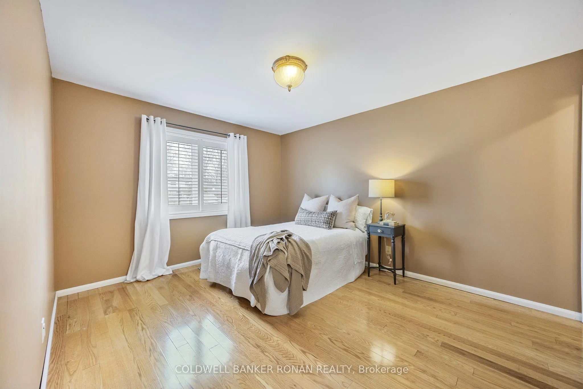 14 Albert Street E