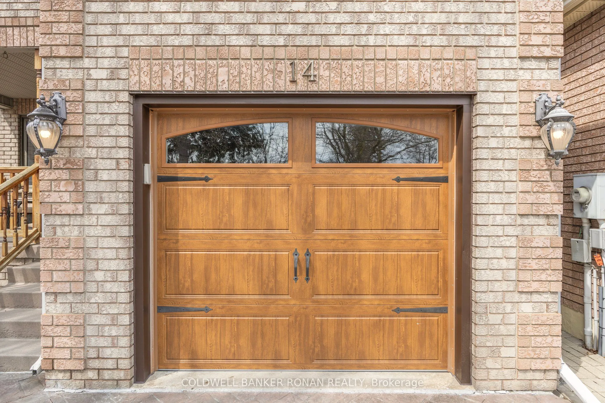 14 Albert Street E