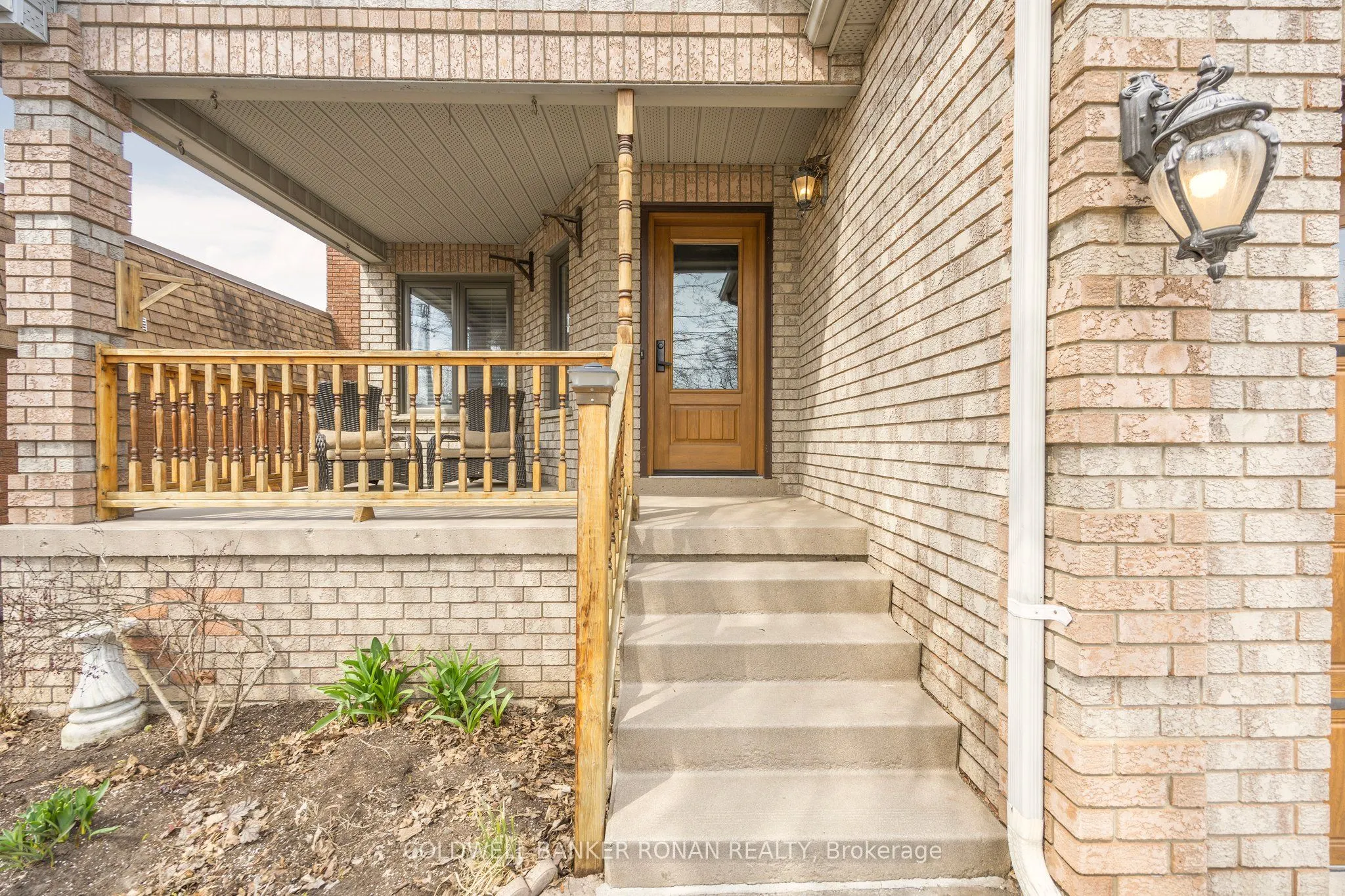 14 Albert Street E