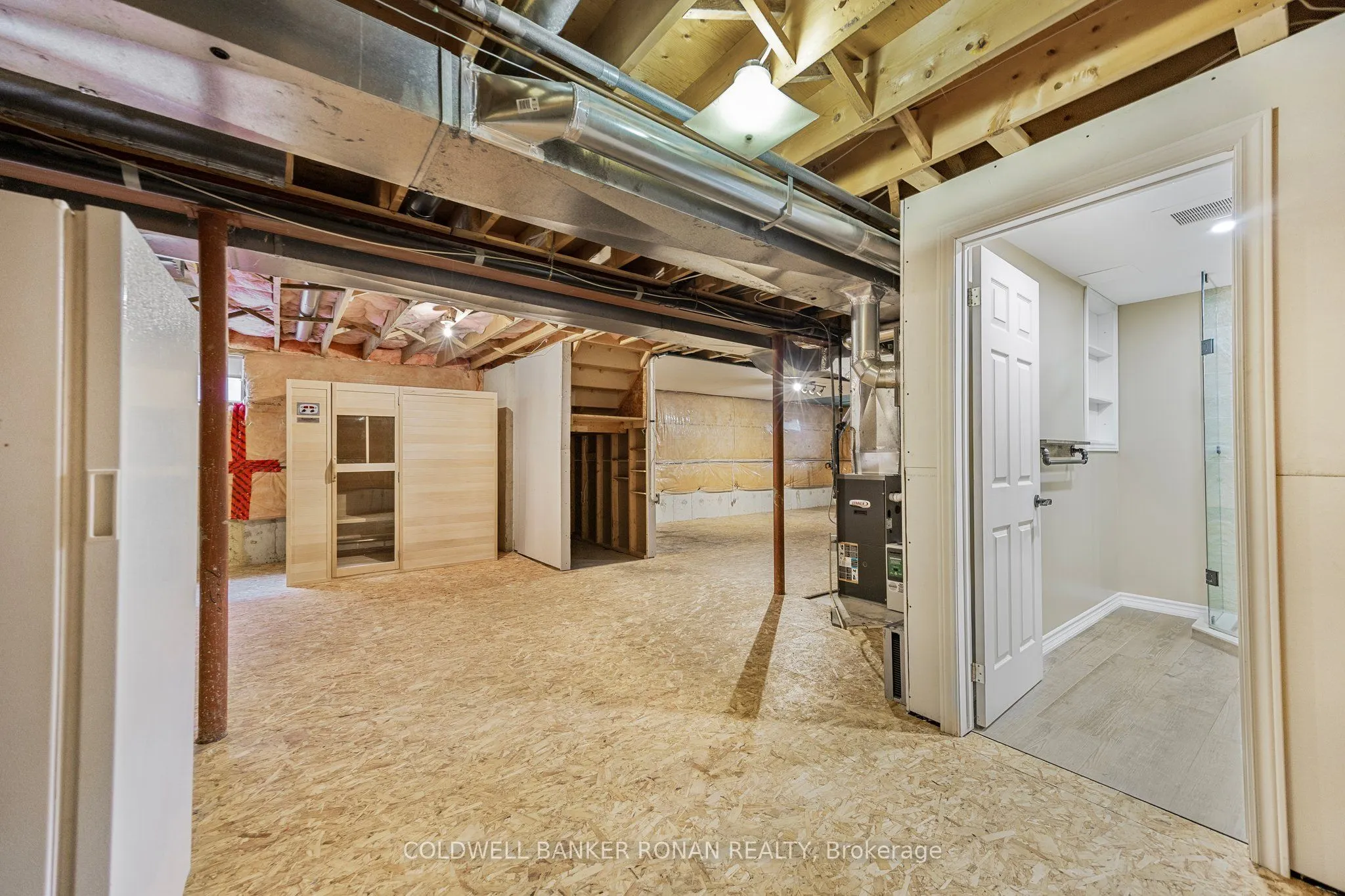 14 Albert Street E