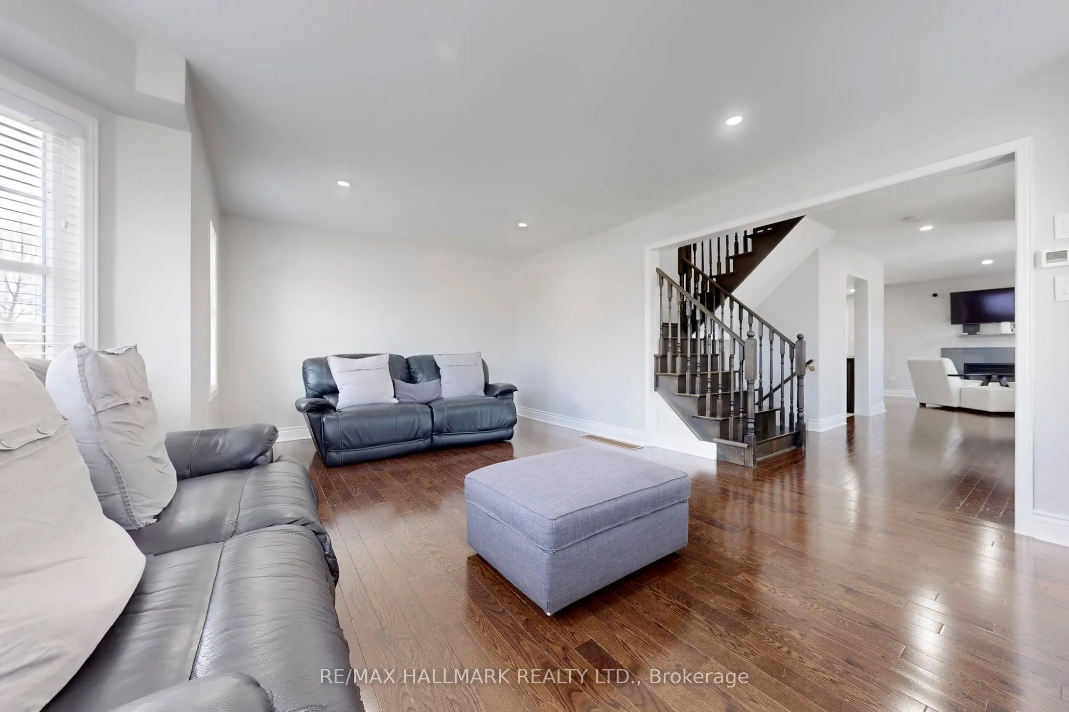 331 Davos Road