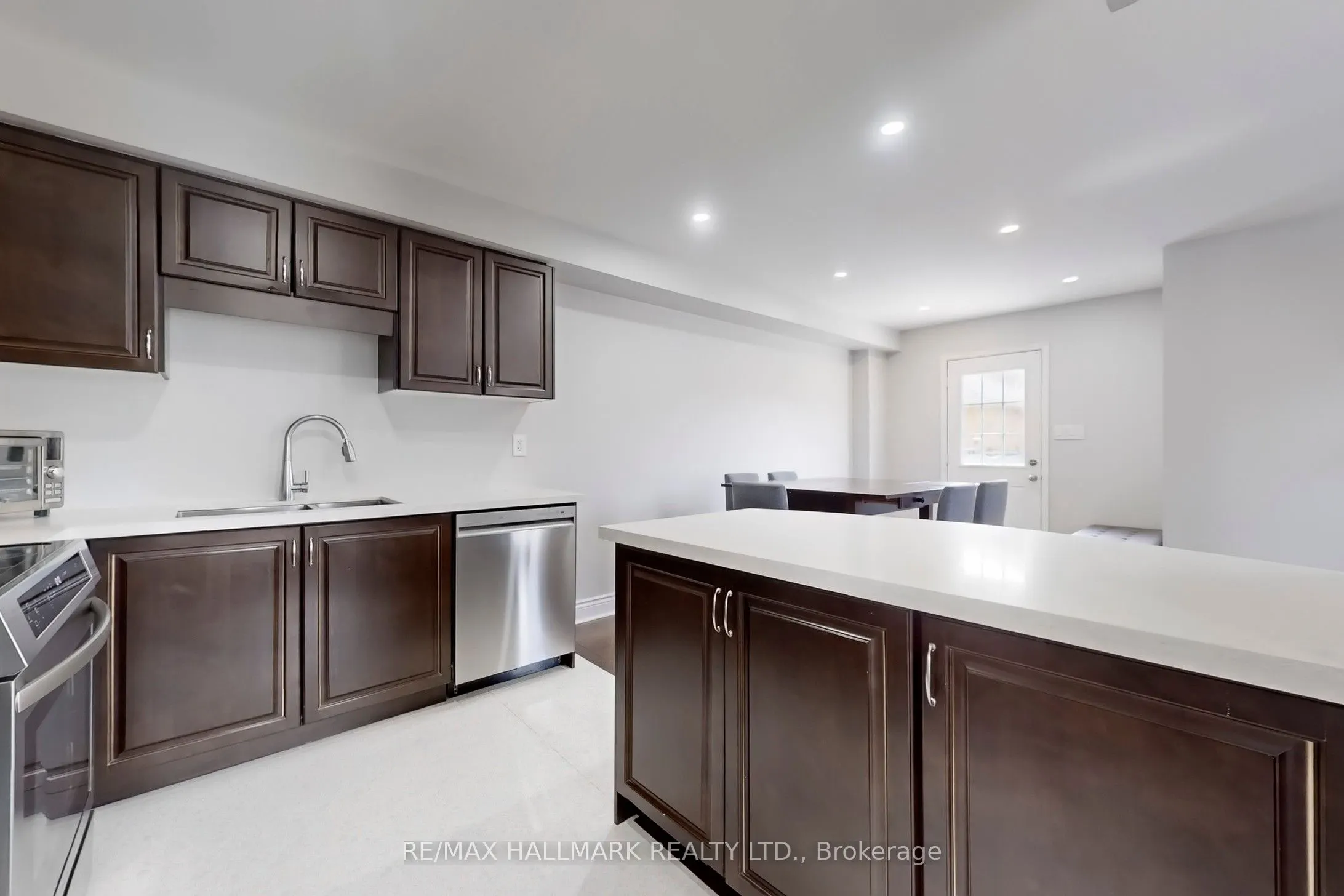 331 Davos Road