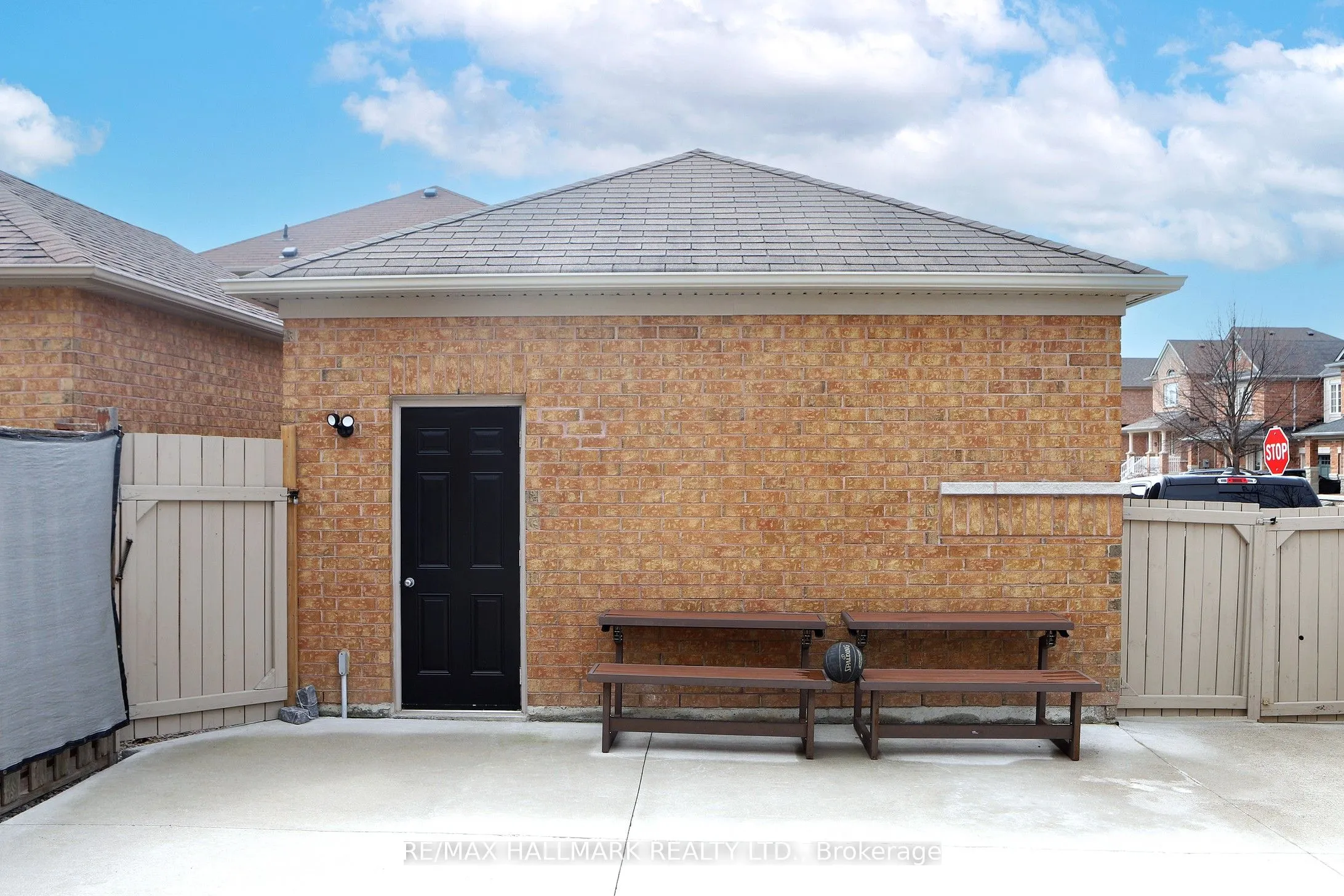 331 Davos Road
