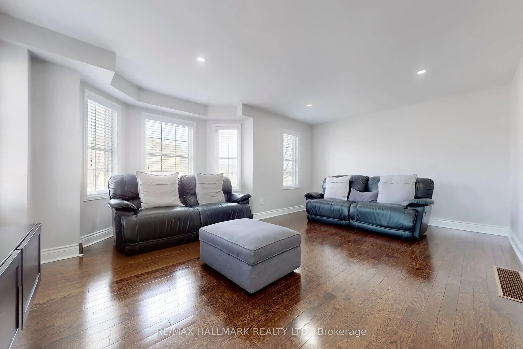 331 Davos Road