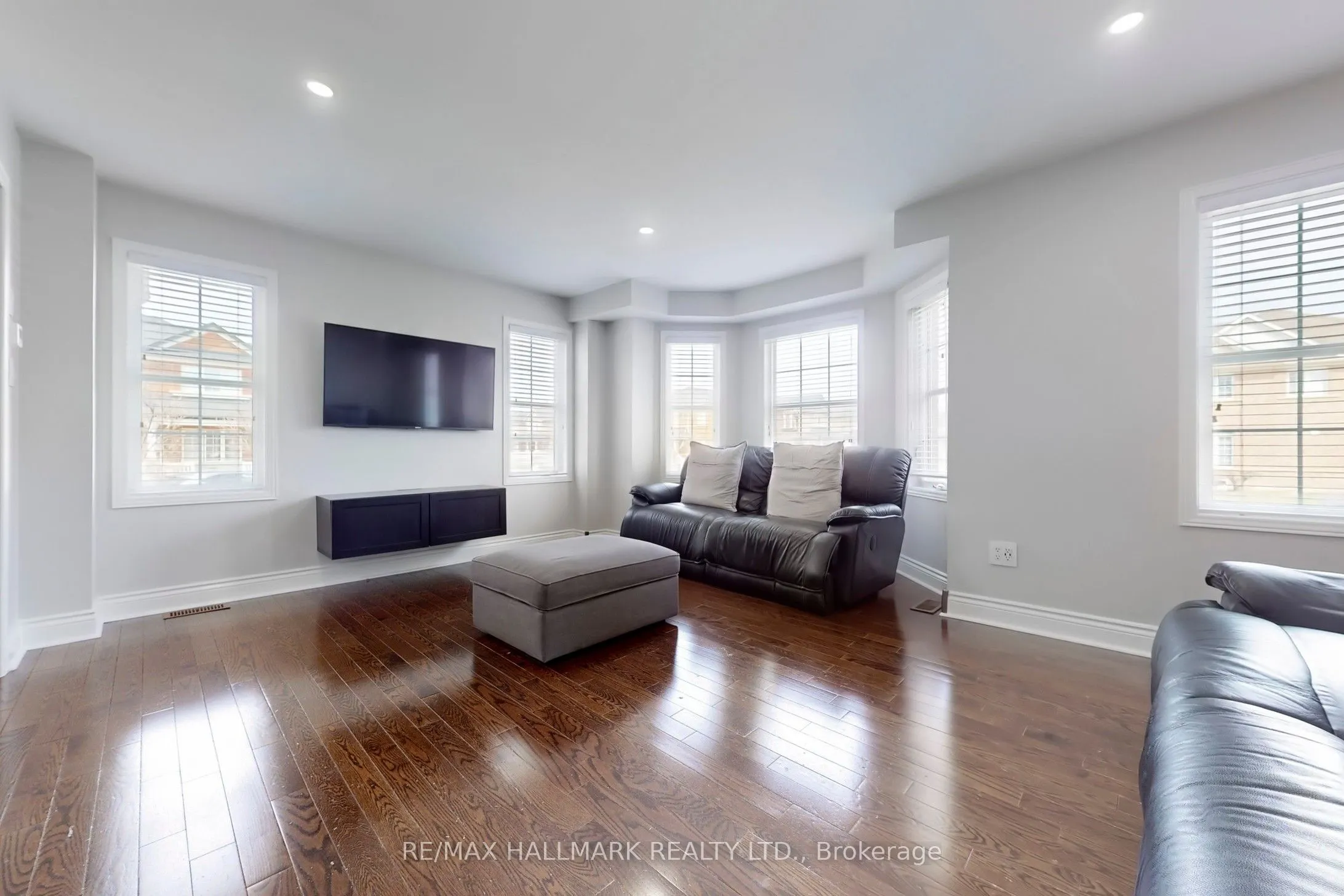 331 Davos Road