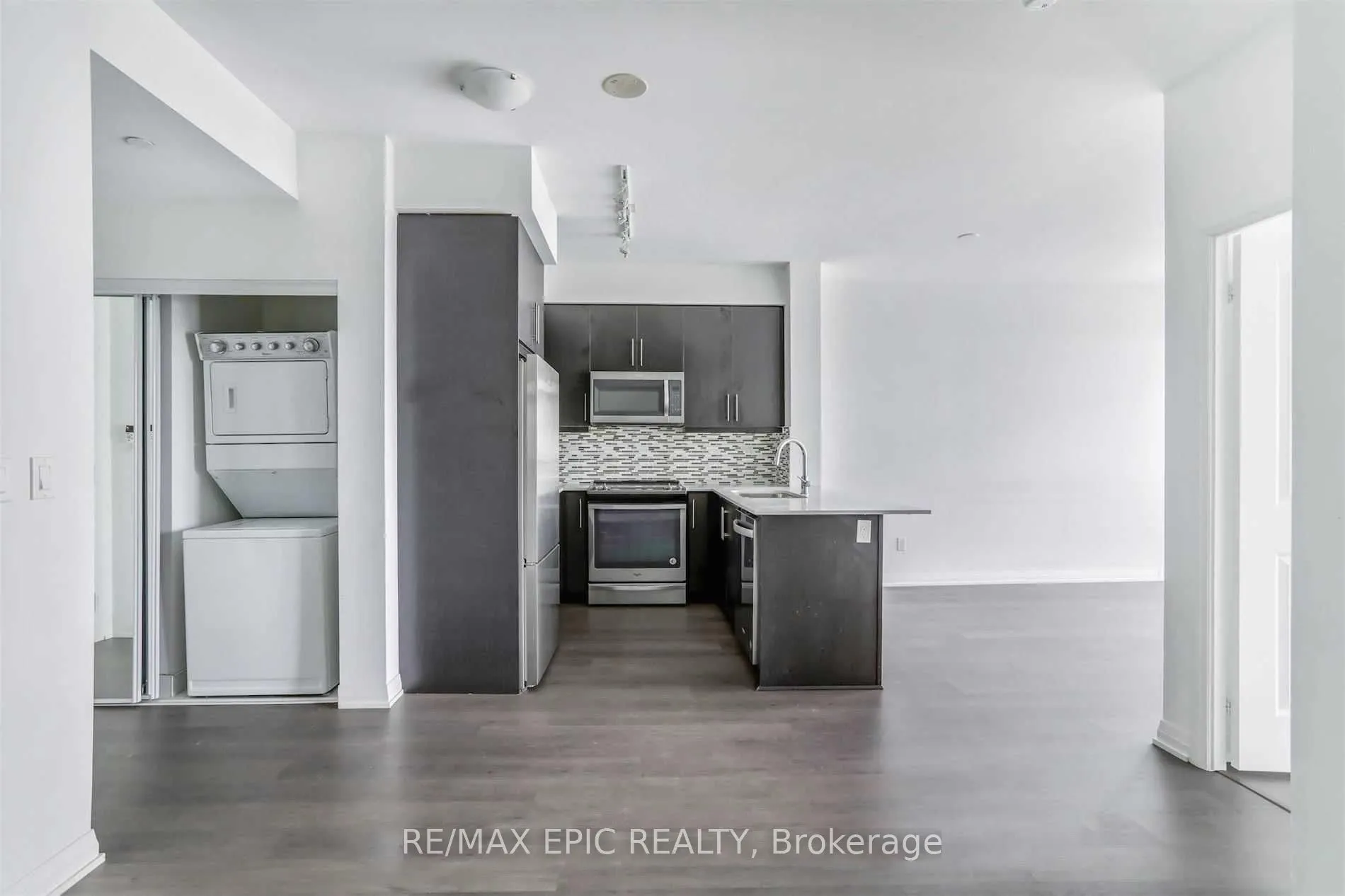 65 Oneida Crescent, #1507