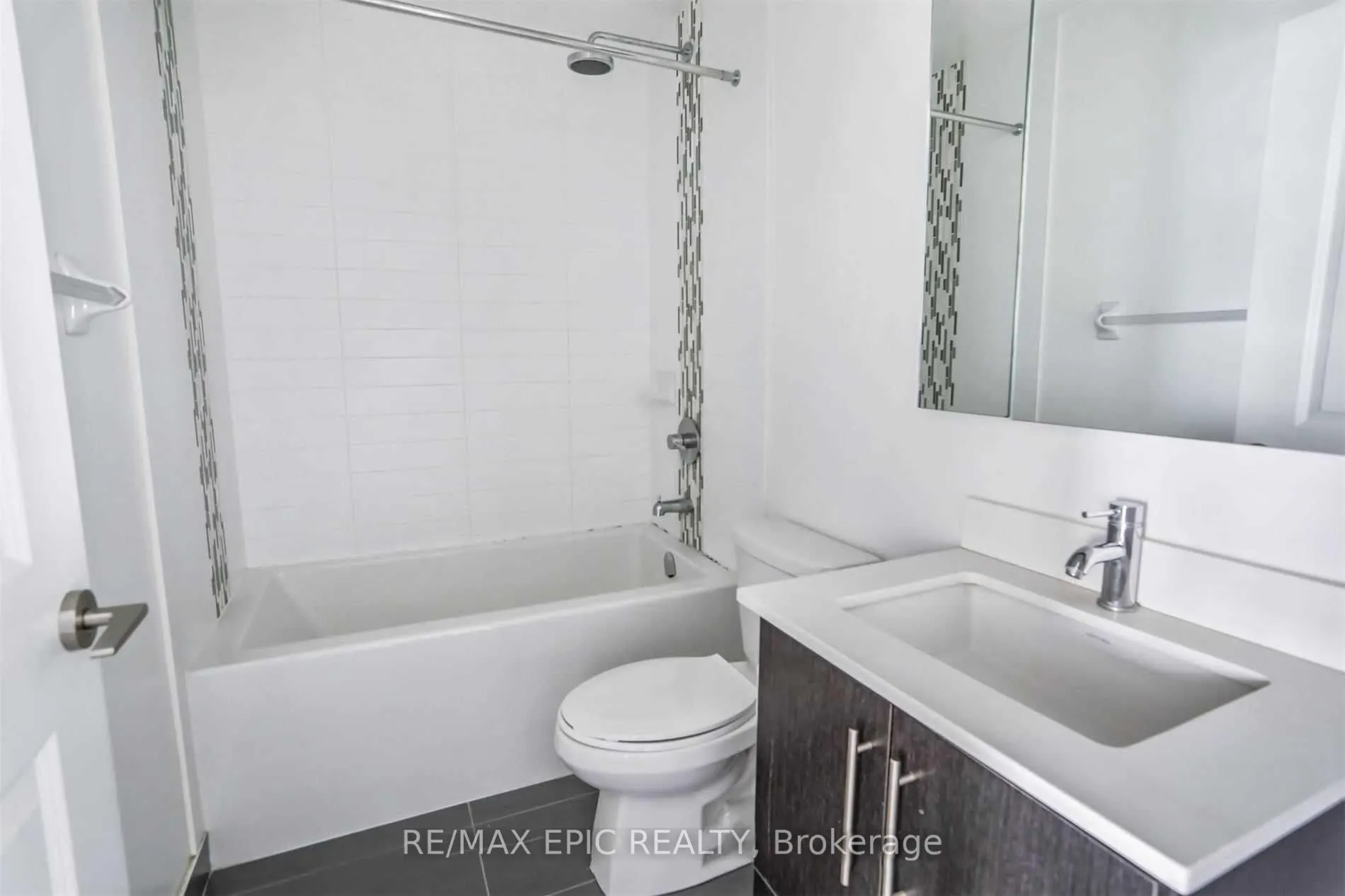 65 Oneida Crescent, #1507