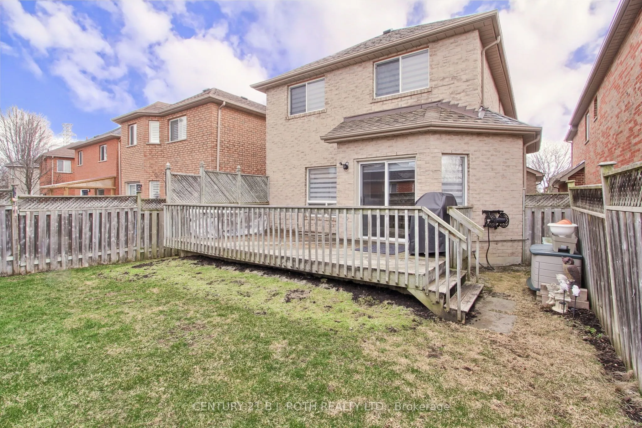 484 Menczel Crescent