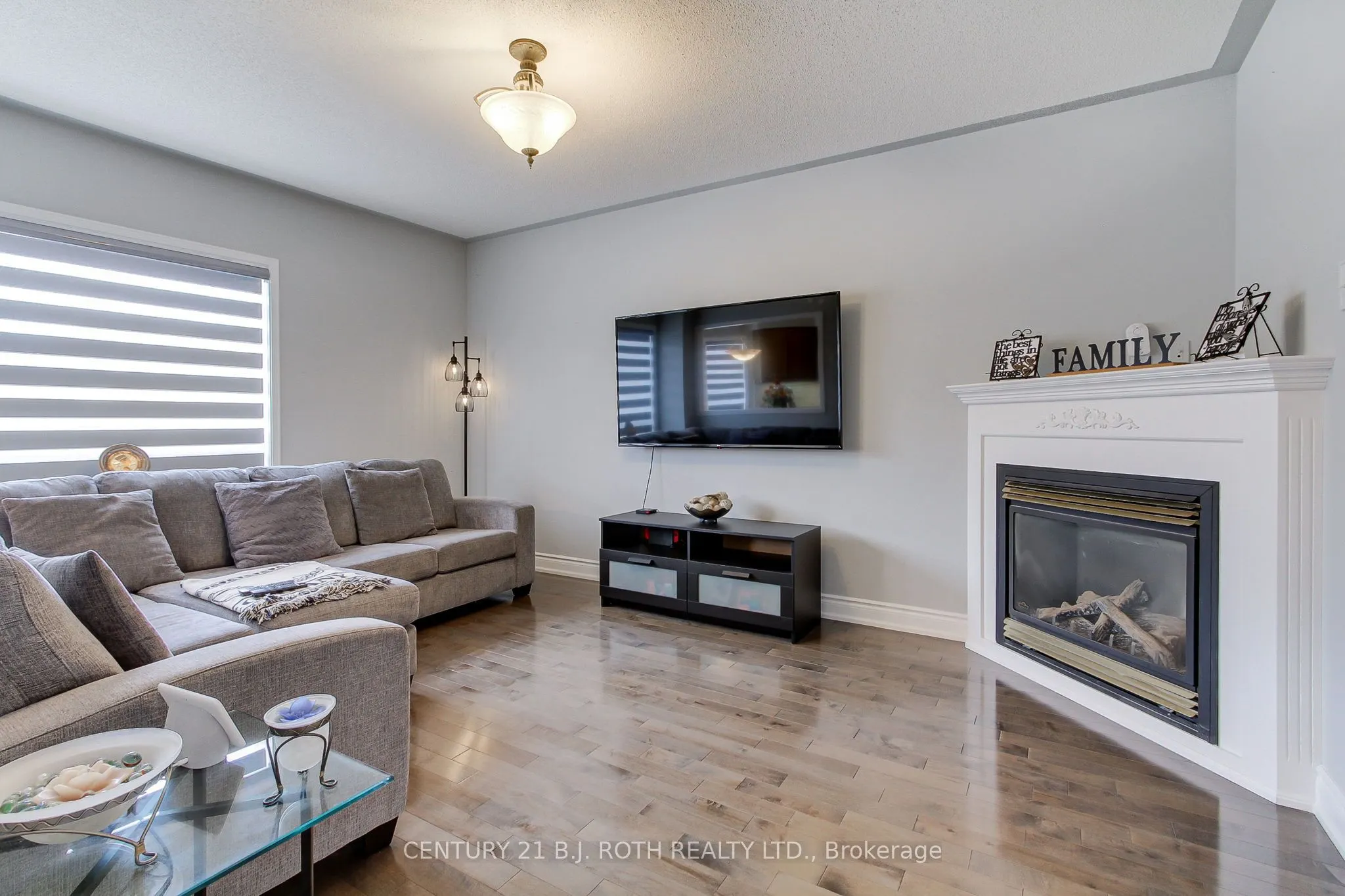 484 Menczel Crescent