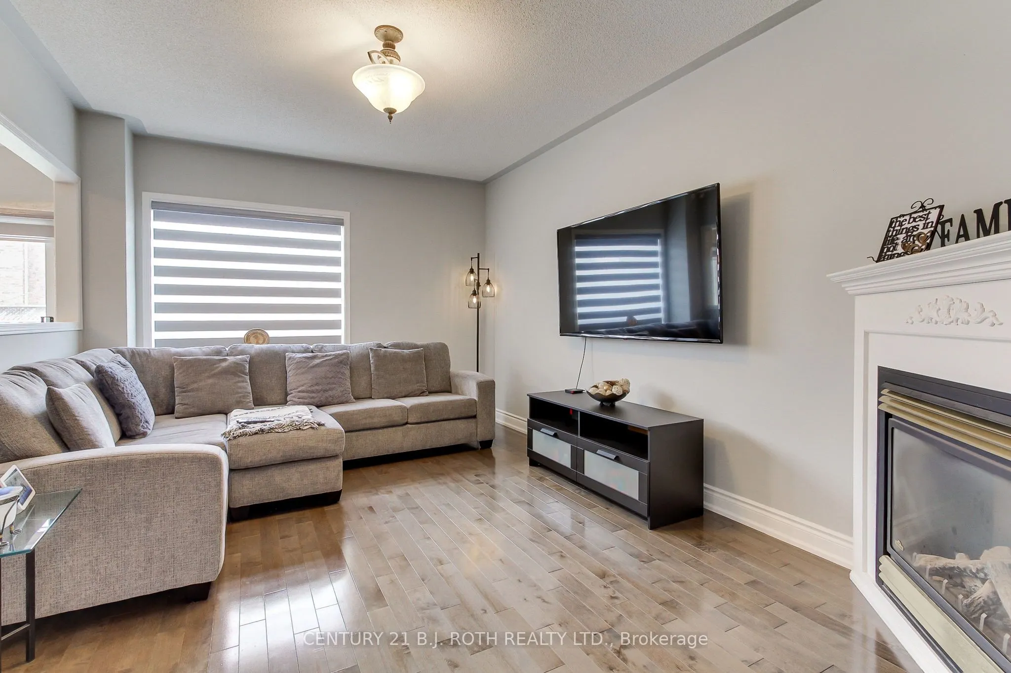 484 Menczel Crescent