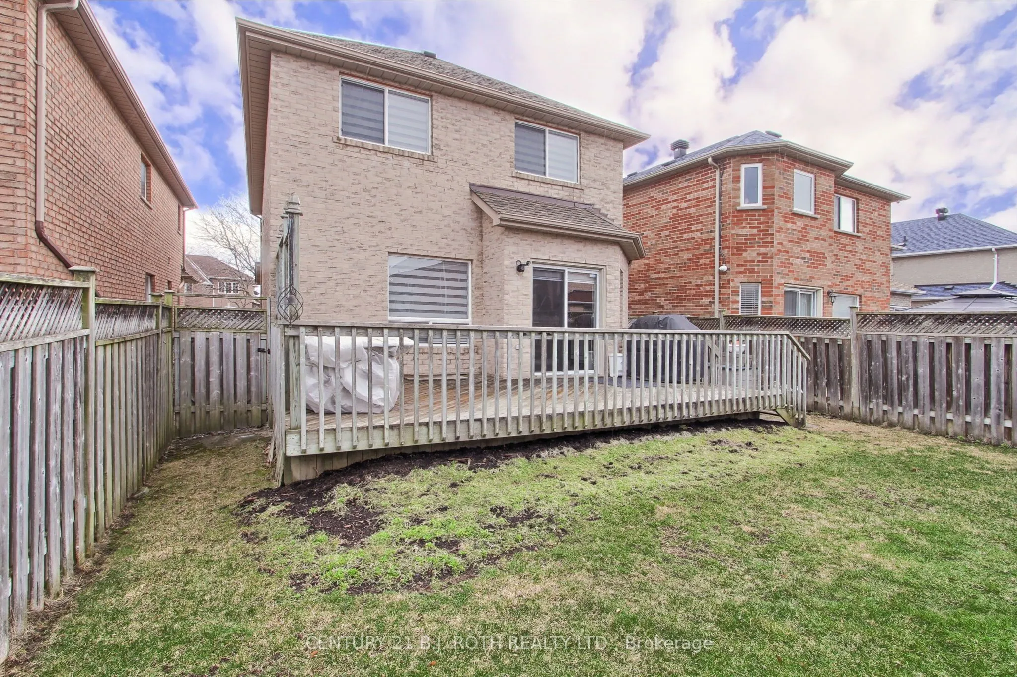484 Menczel Crescent