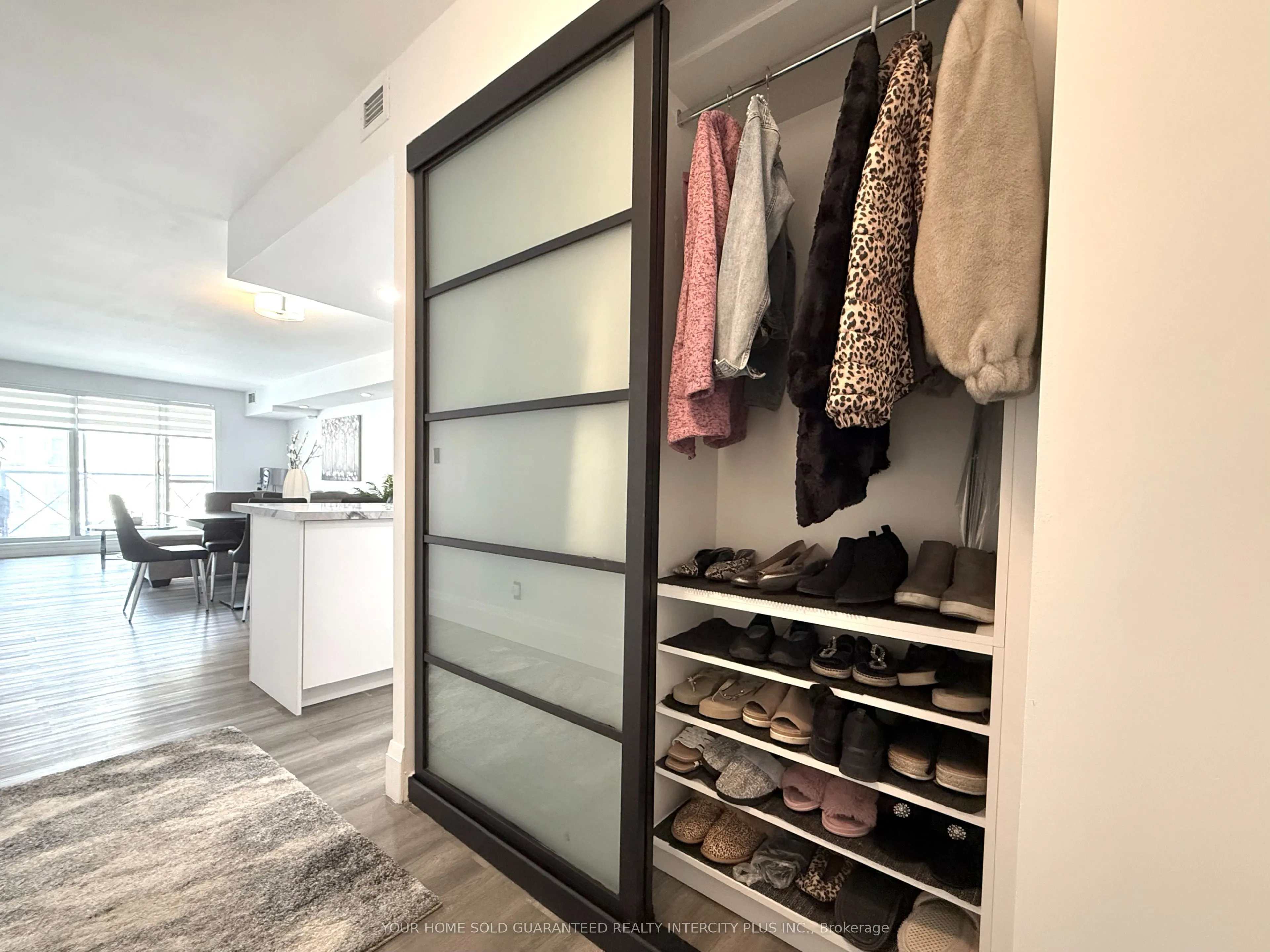121 Woodbridge Avenue, #313