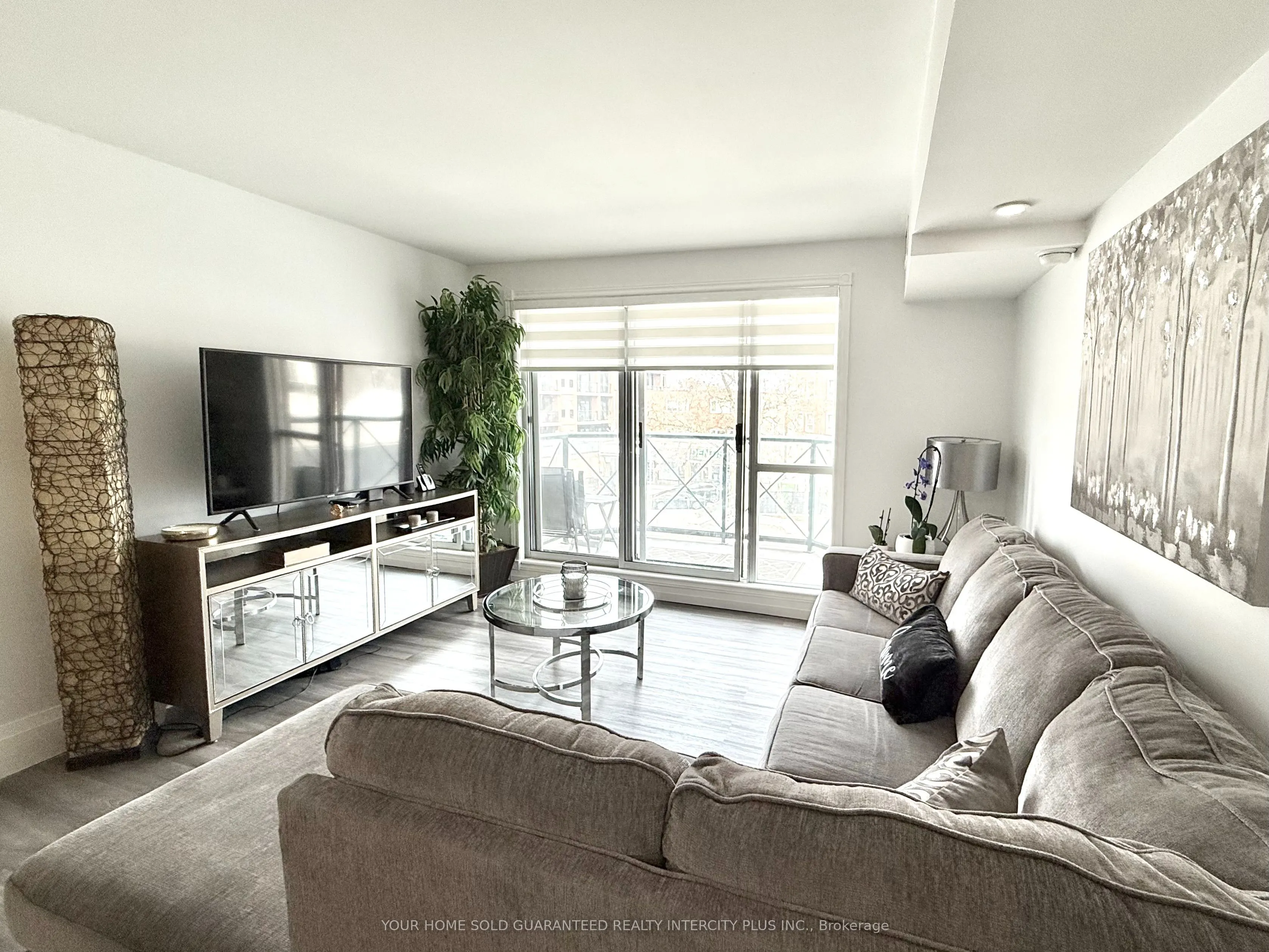 121 Woodbridge Avenue, #313