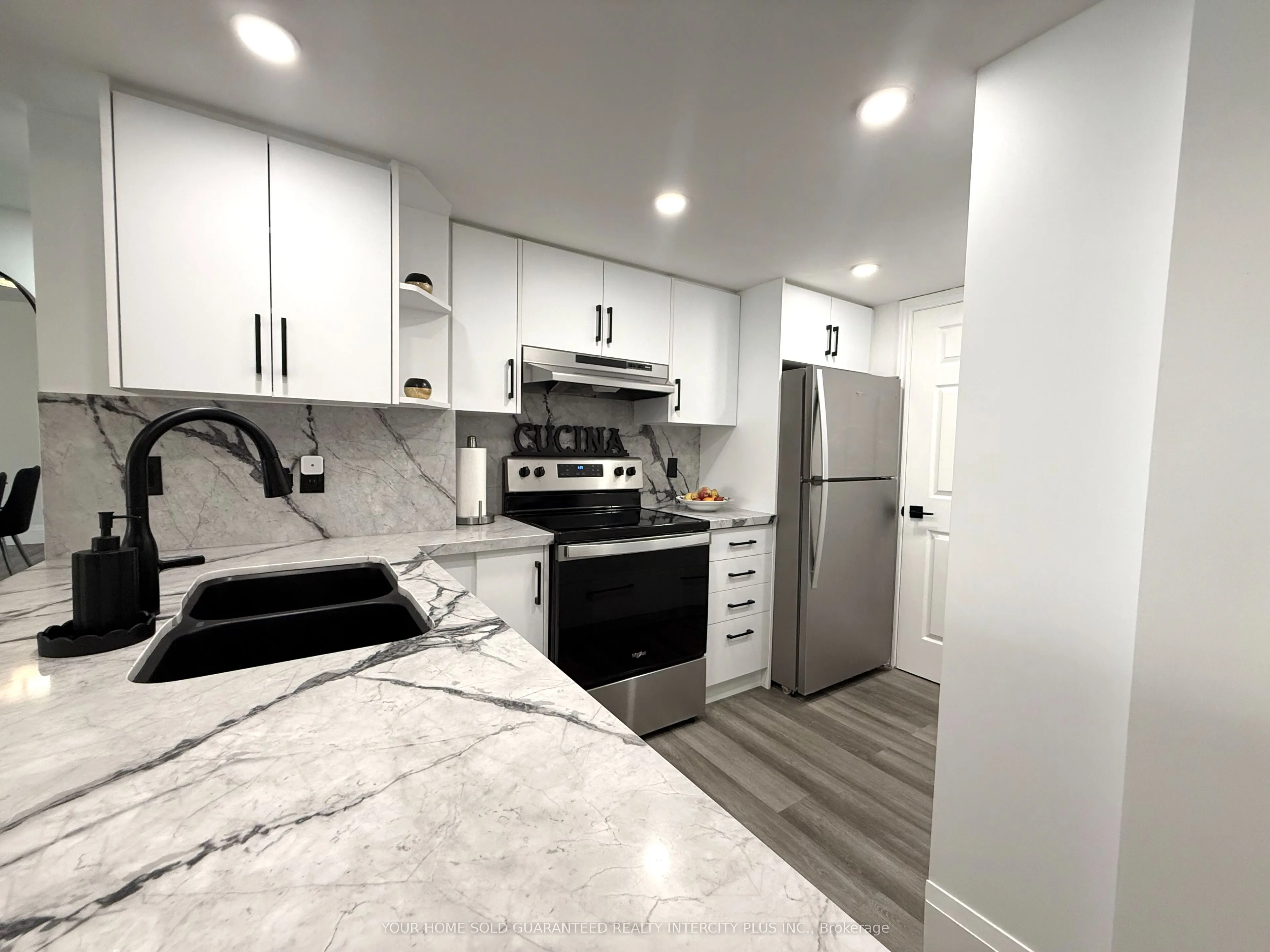 121 Woodbridge Avenue, #313