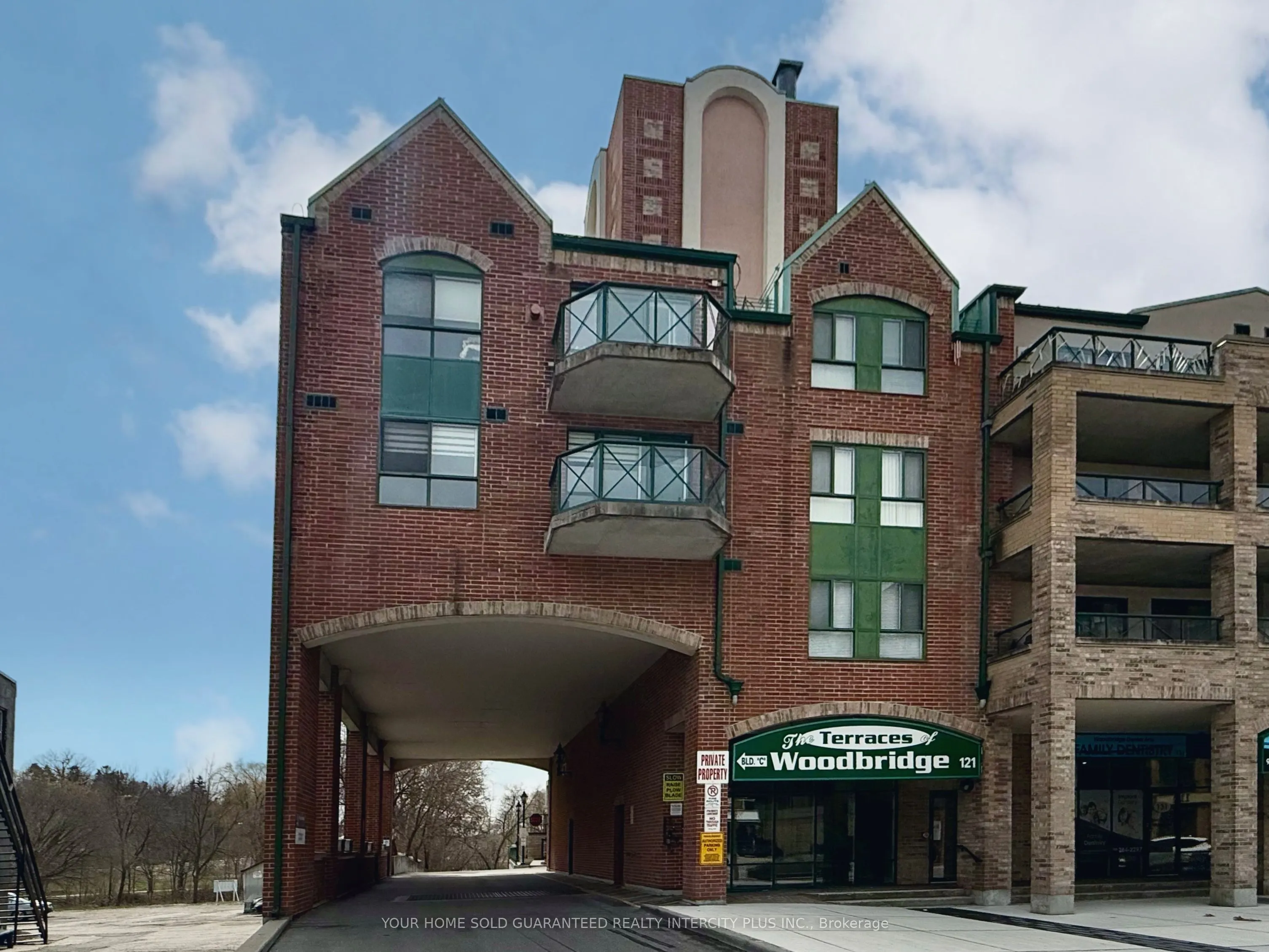 121 Woodbridge Avenue, #313