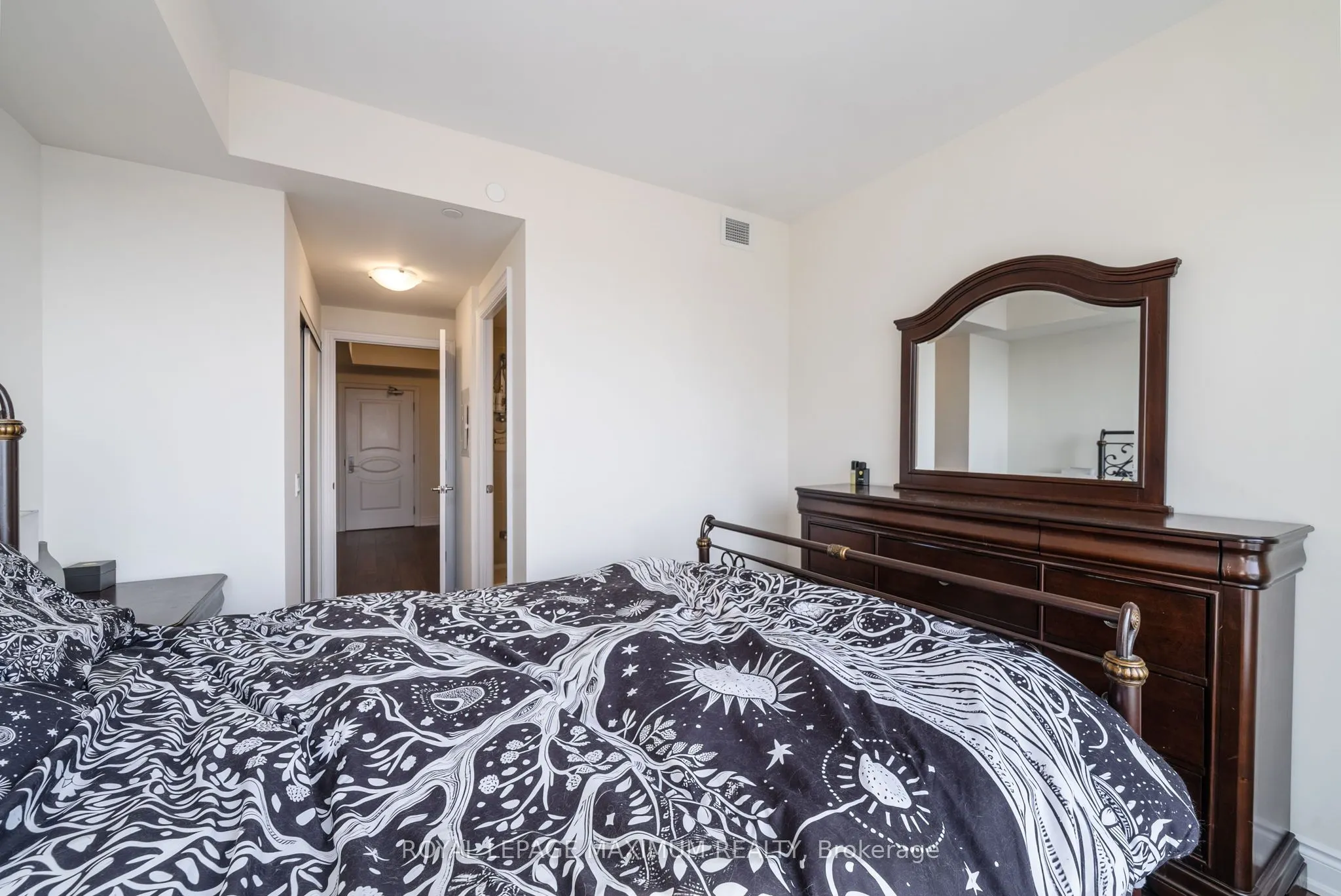 9075 Jane Street #1804