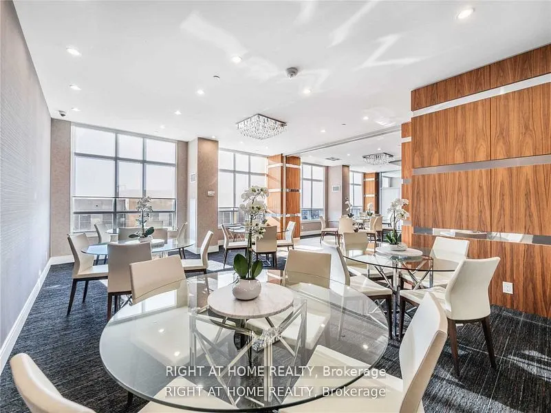 9199 Yonge Street, #517