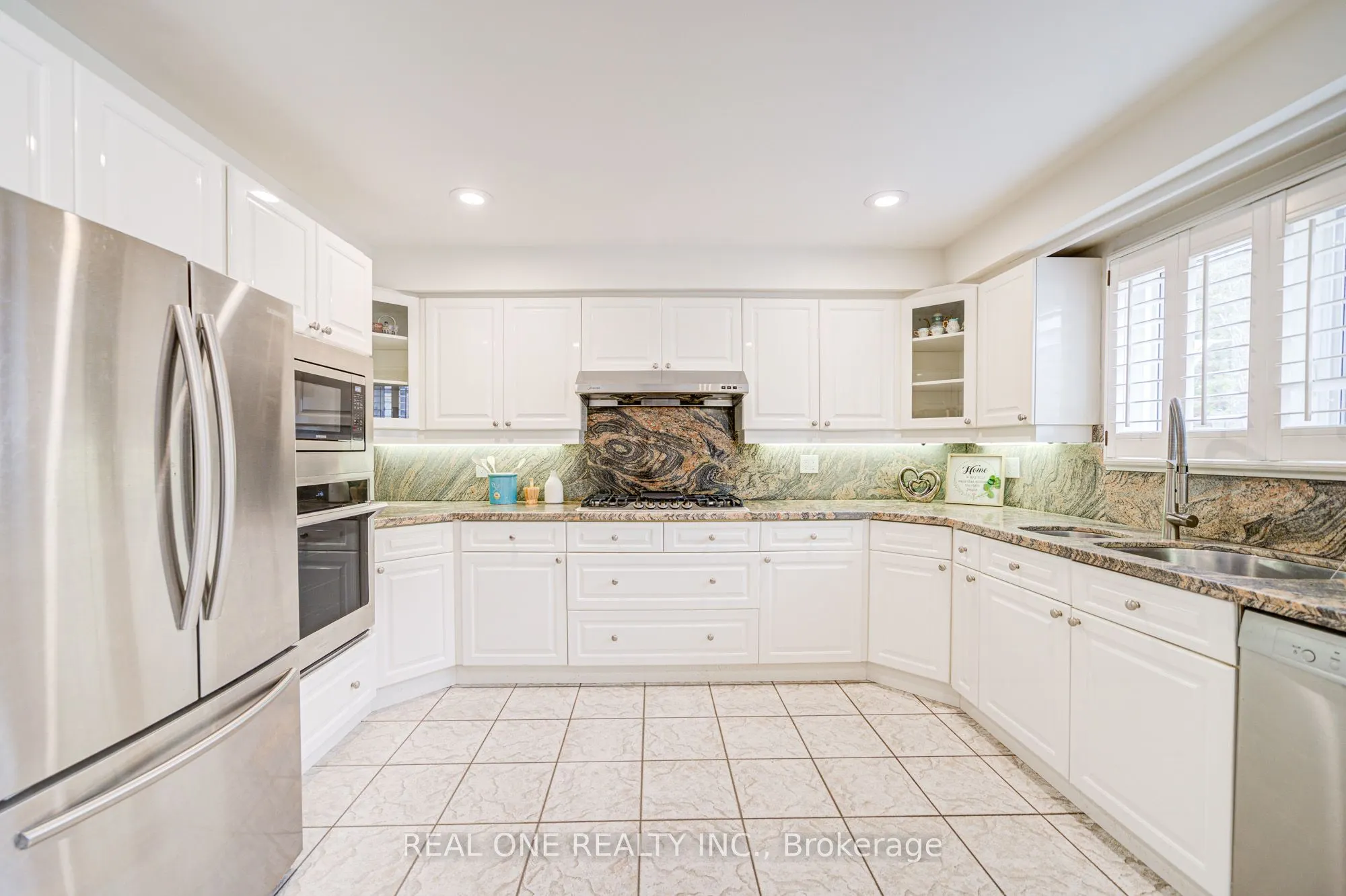 27 Binscarth Crescent
