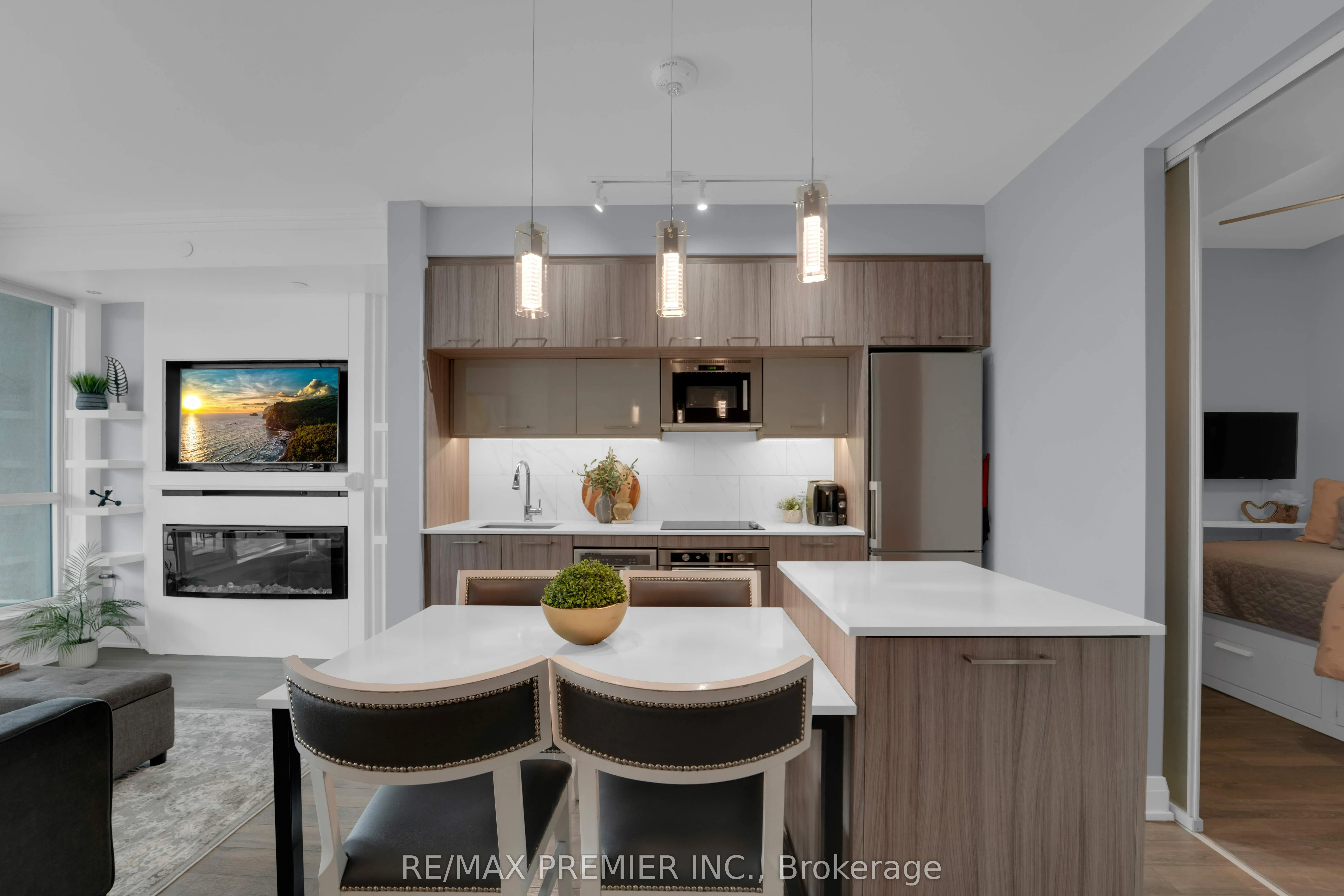 4800 Highway 7, #426
