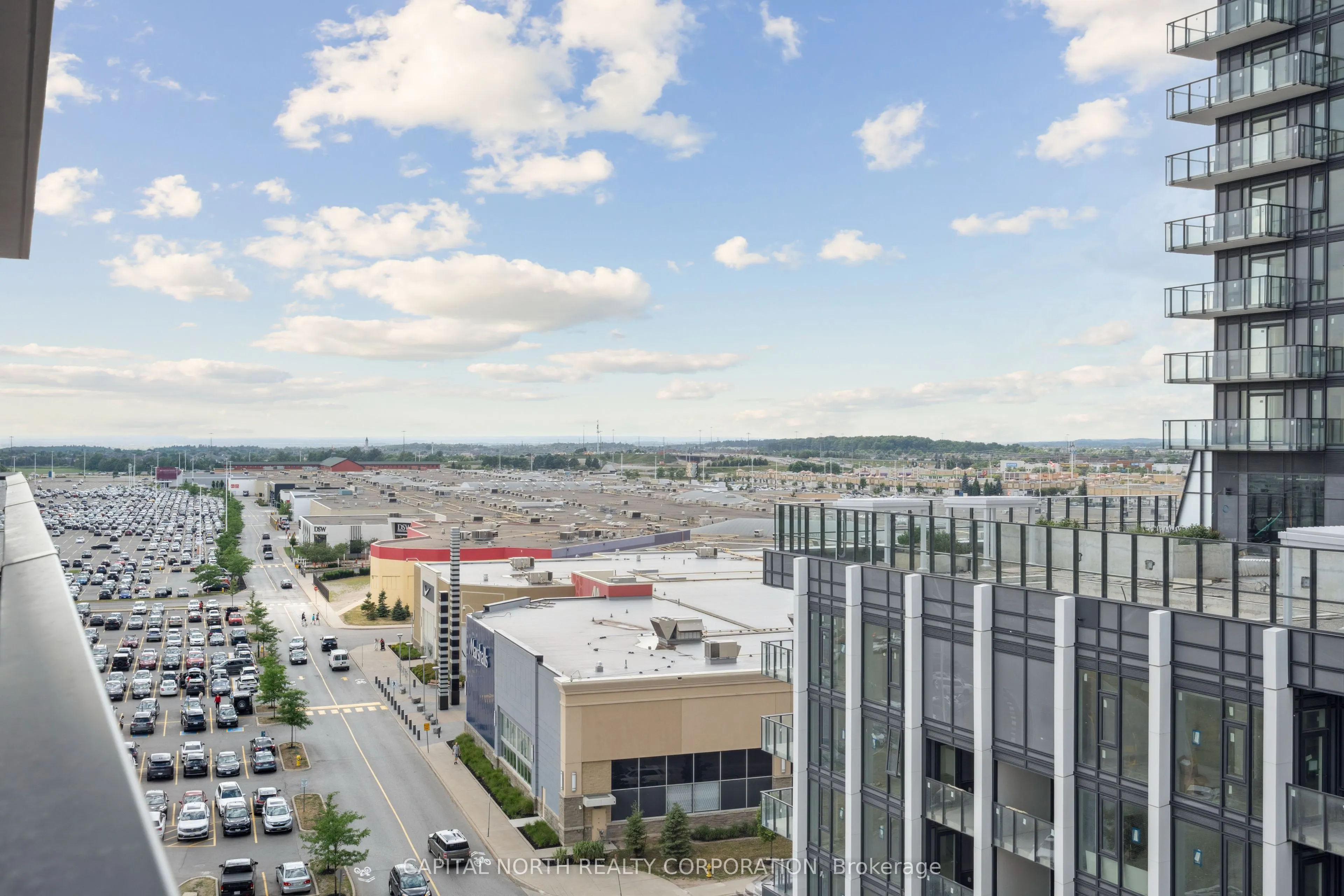 8960 Jane Street, #815