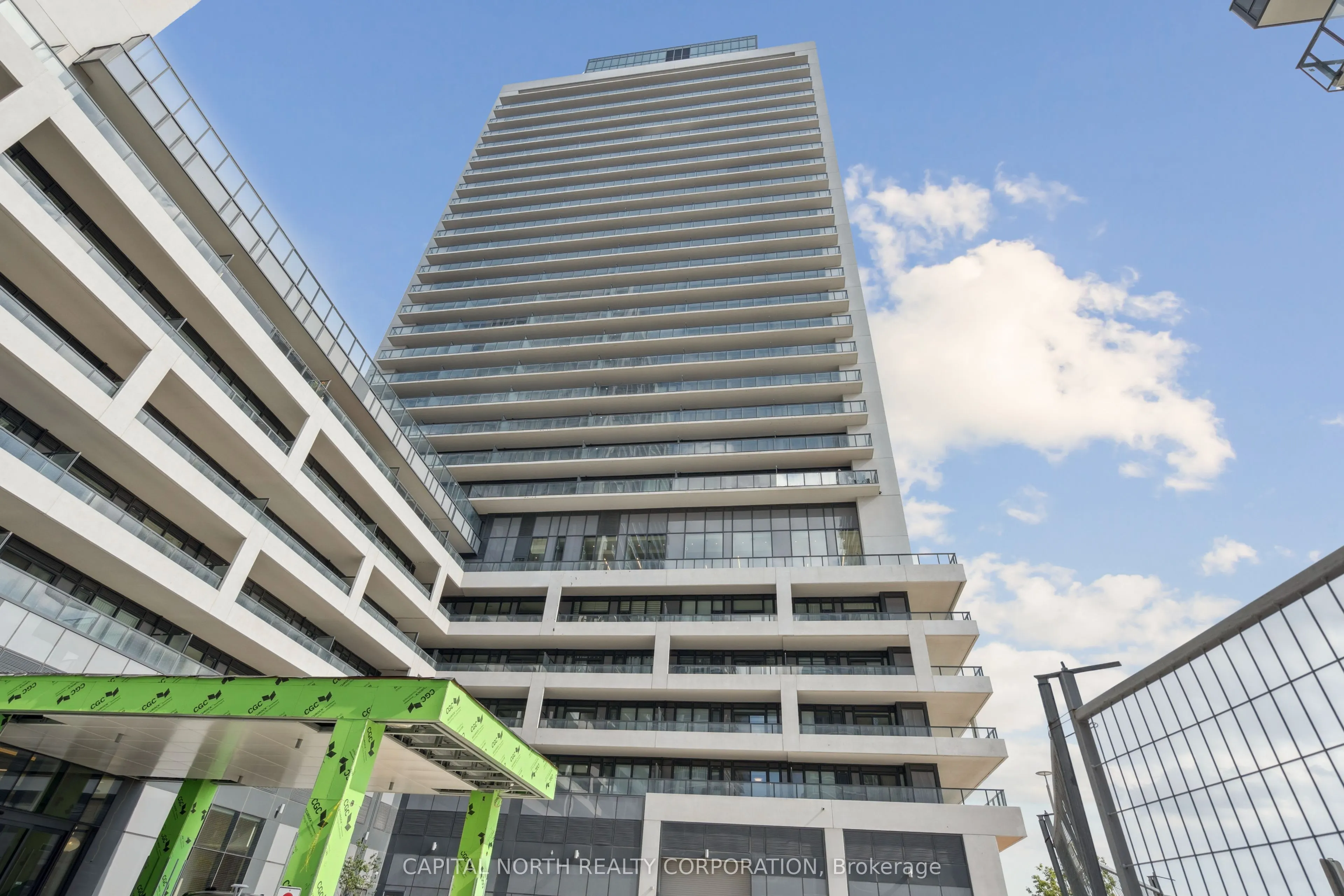 8960 Jane Street, #815