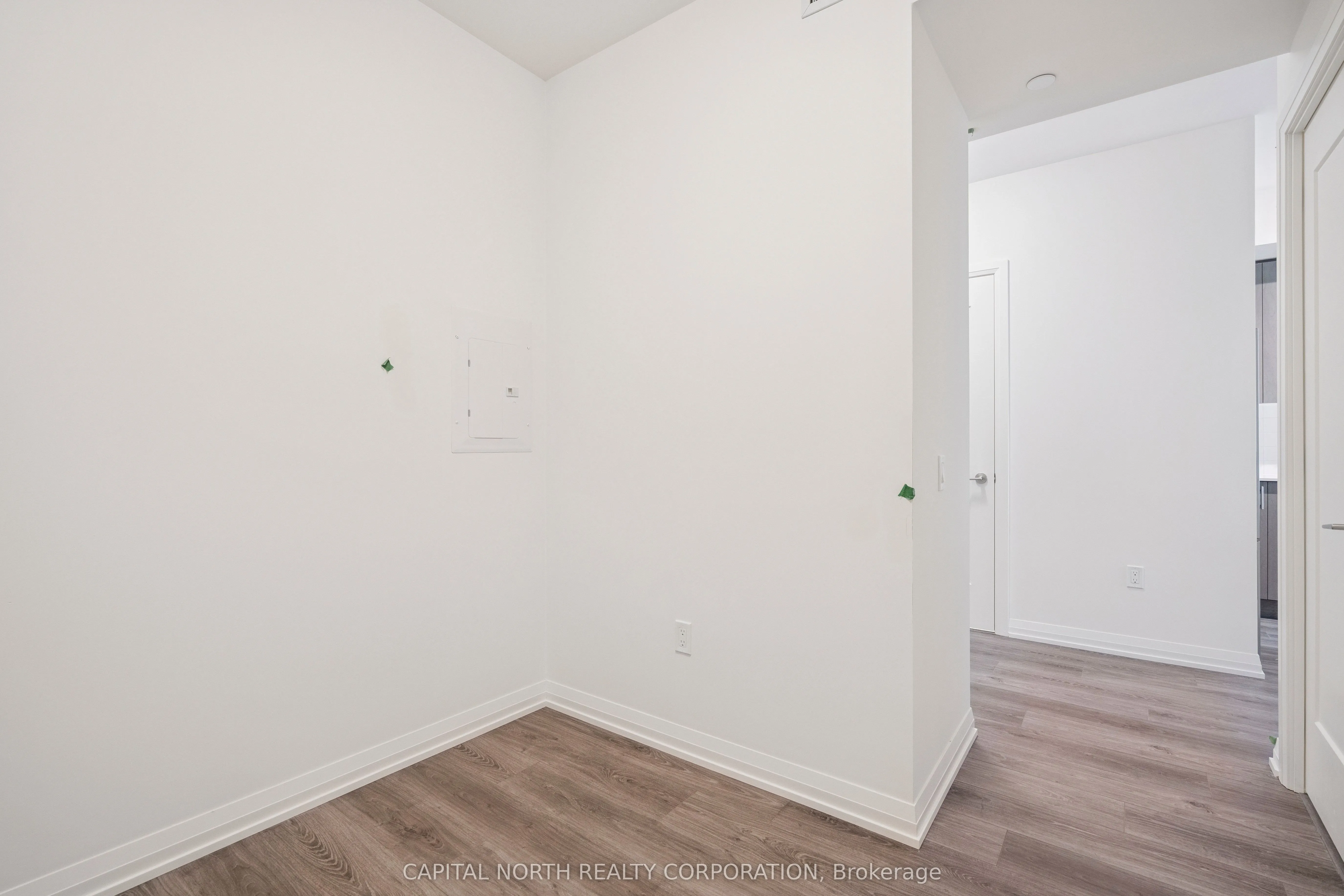 8960 Jane Street, #815