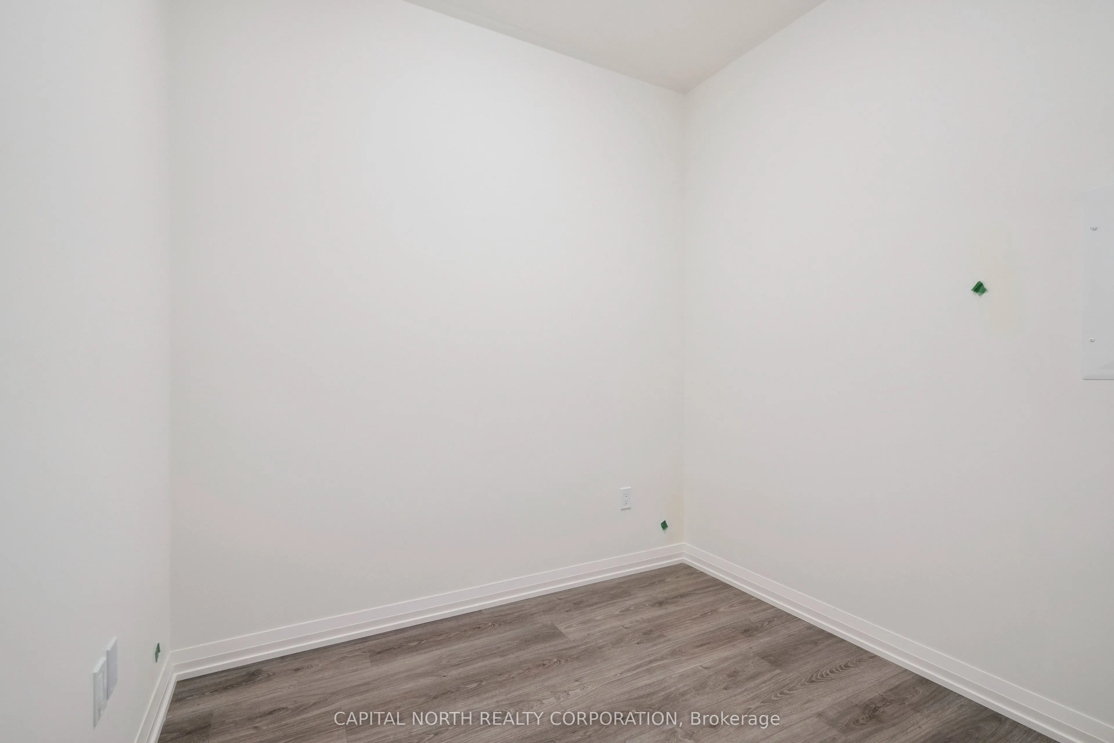 8960 Jane Street, #815