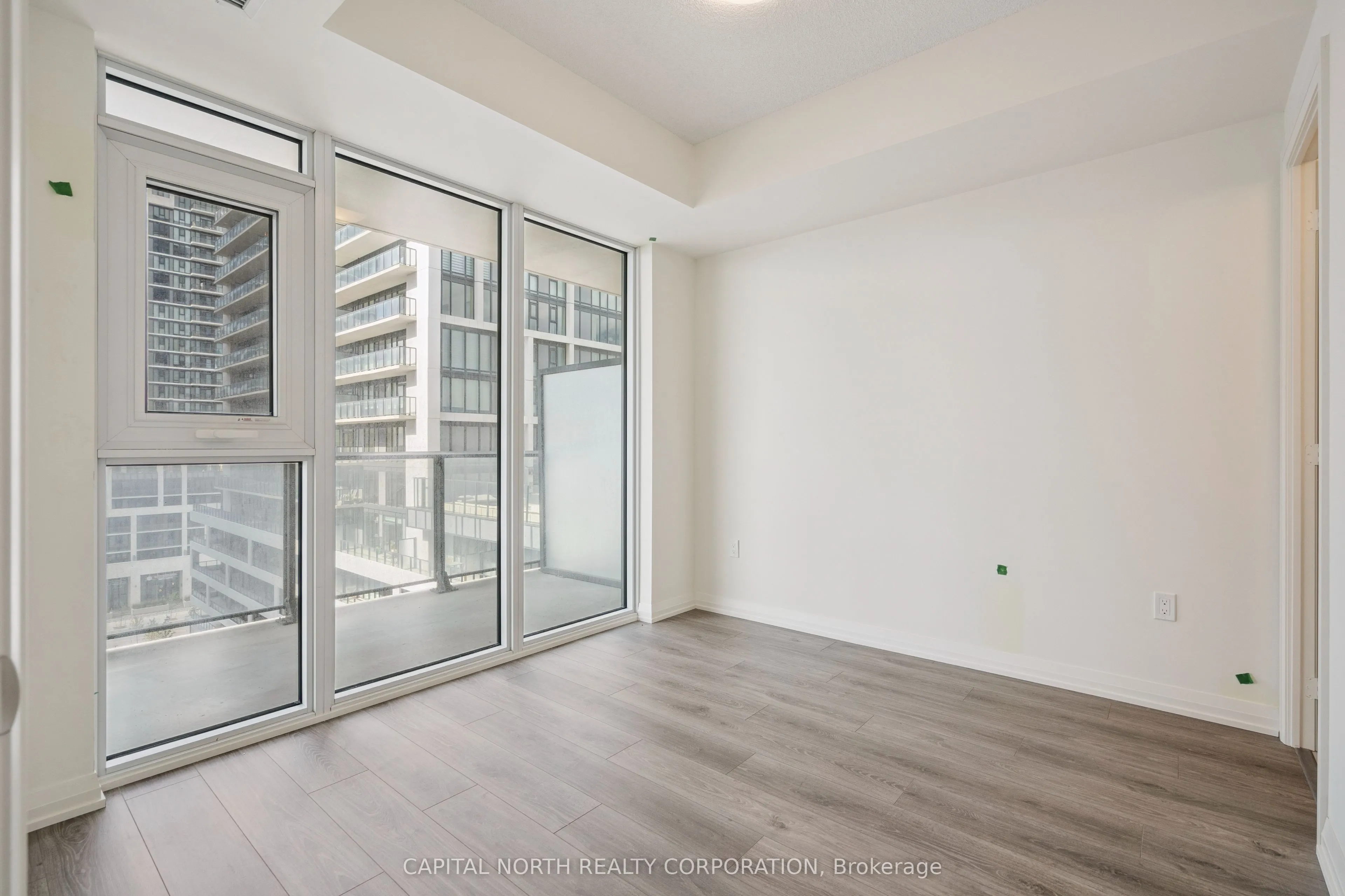 8960 Jane Street, #815