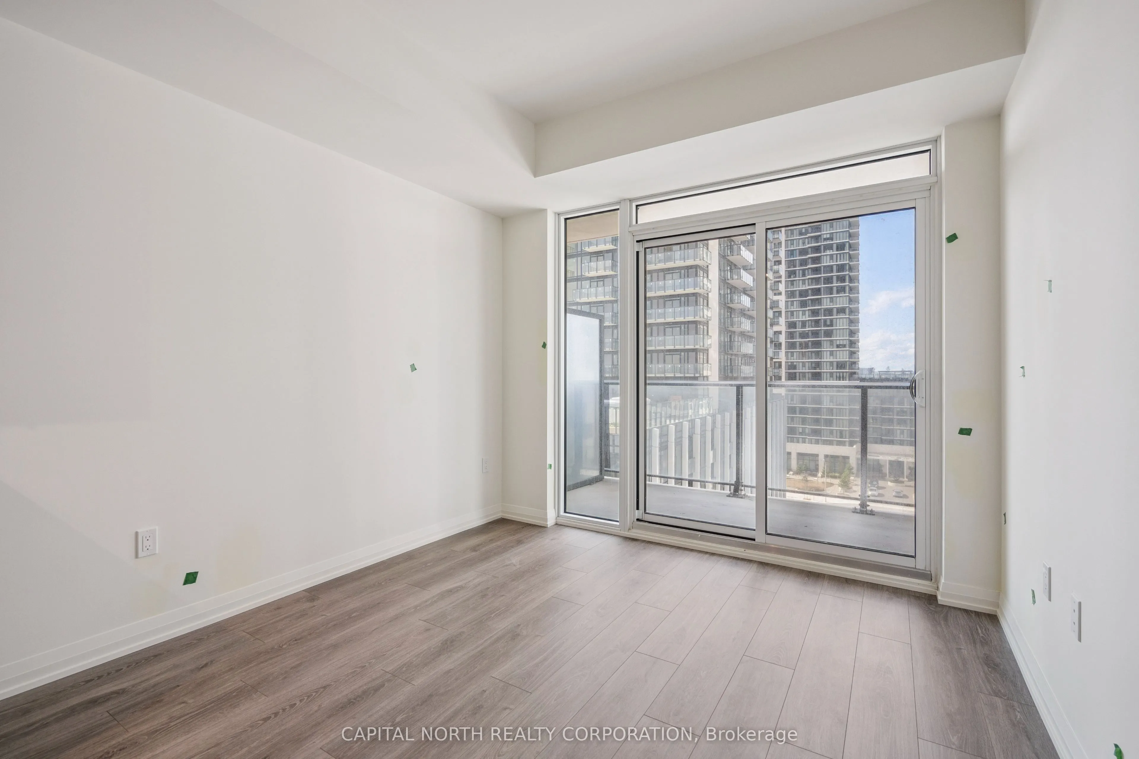 8960 Jane Street, #815