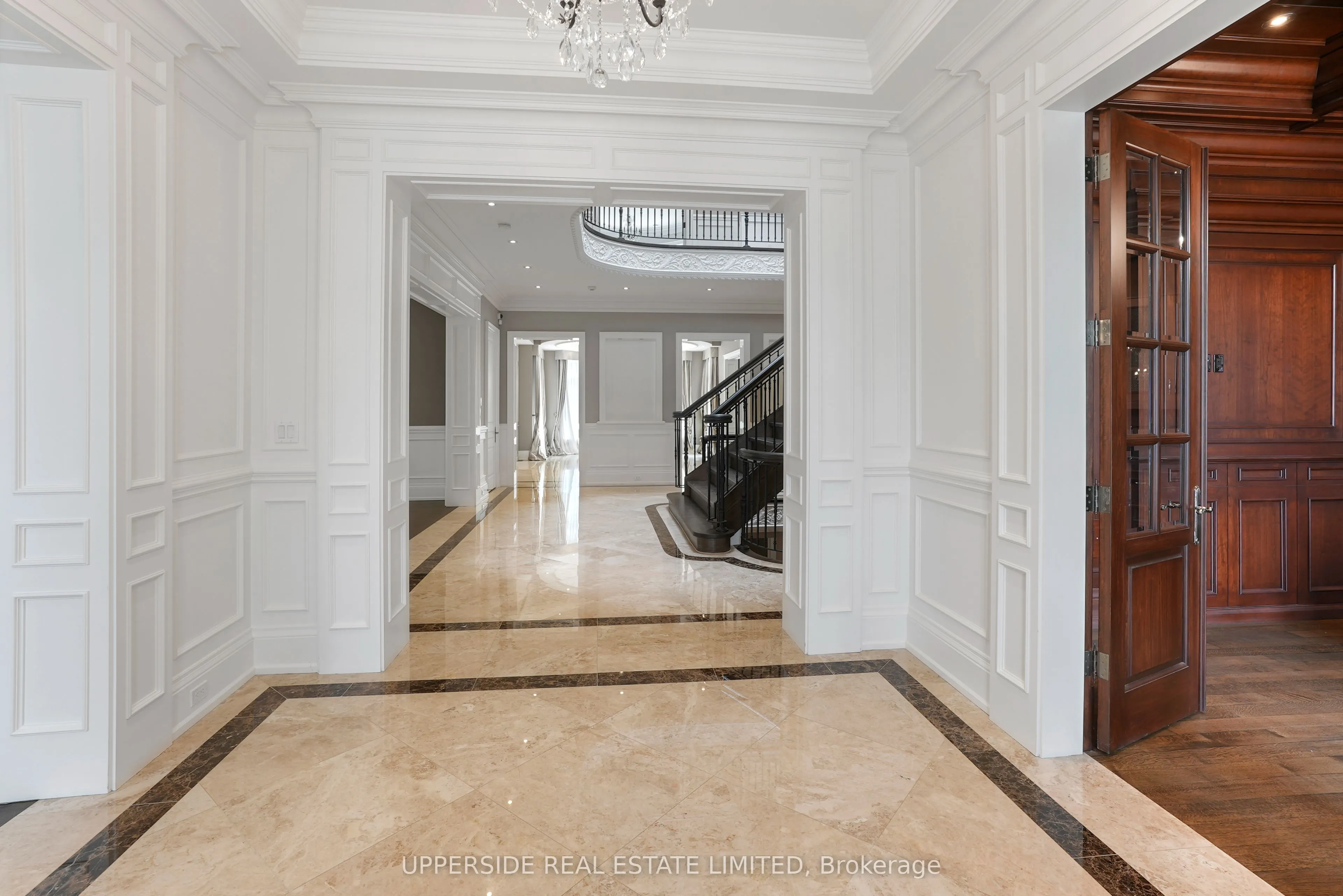 29 Riverside Boulevard W