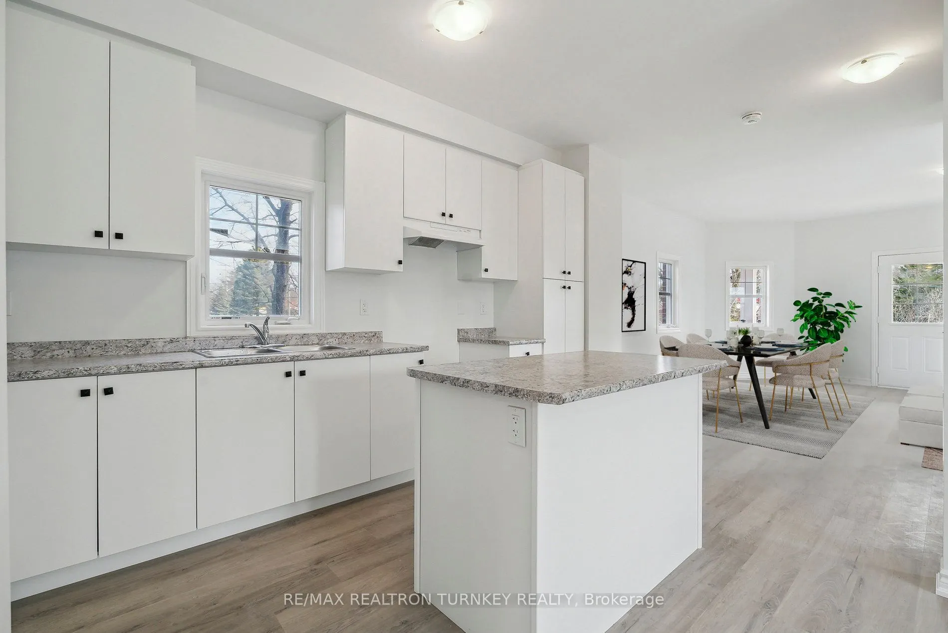 2 Ravenscraig Place