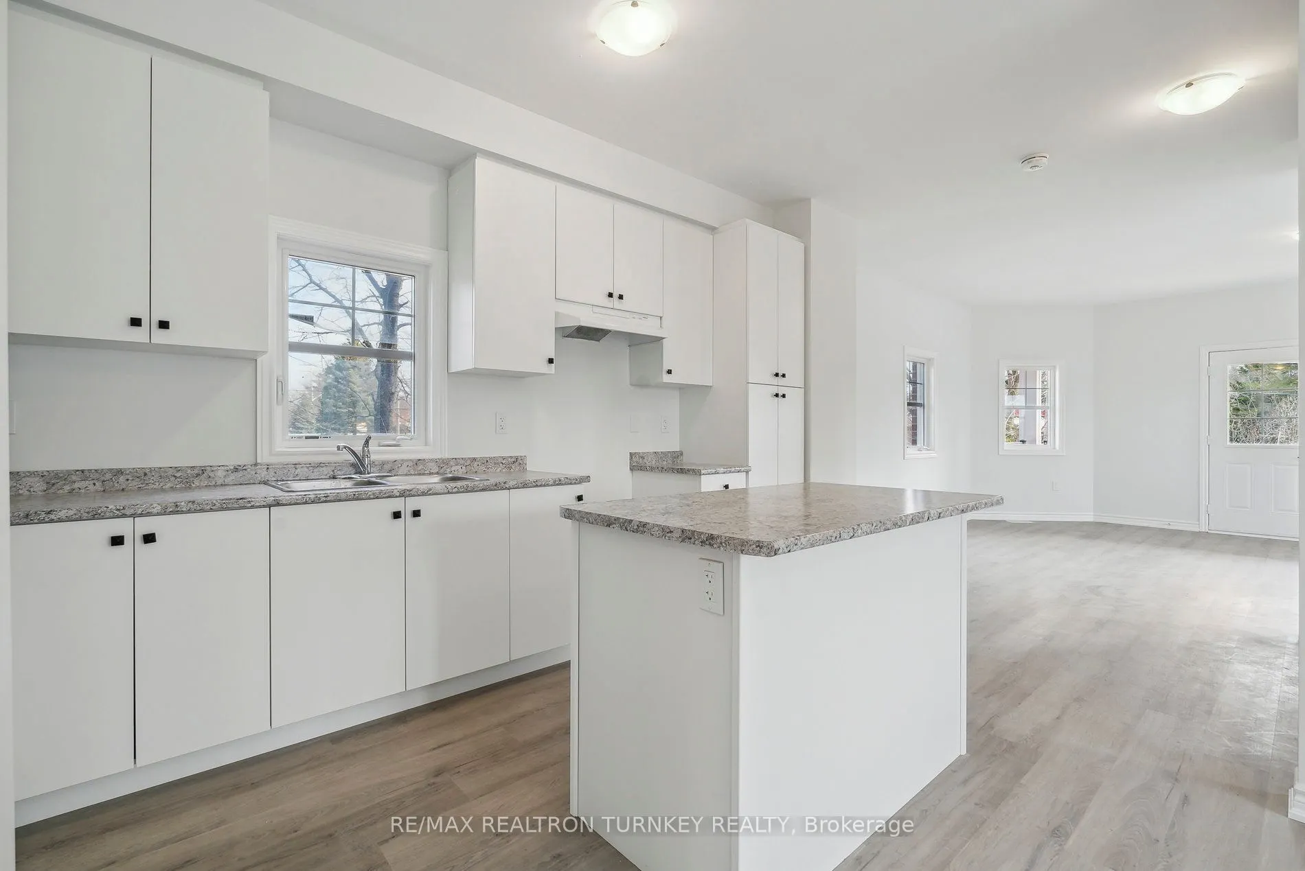 2 Ravenscraig Place